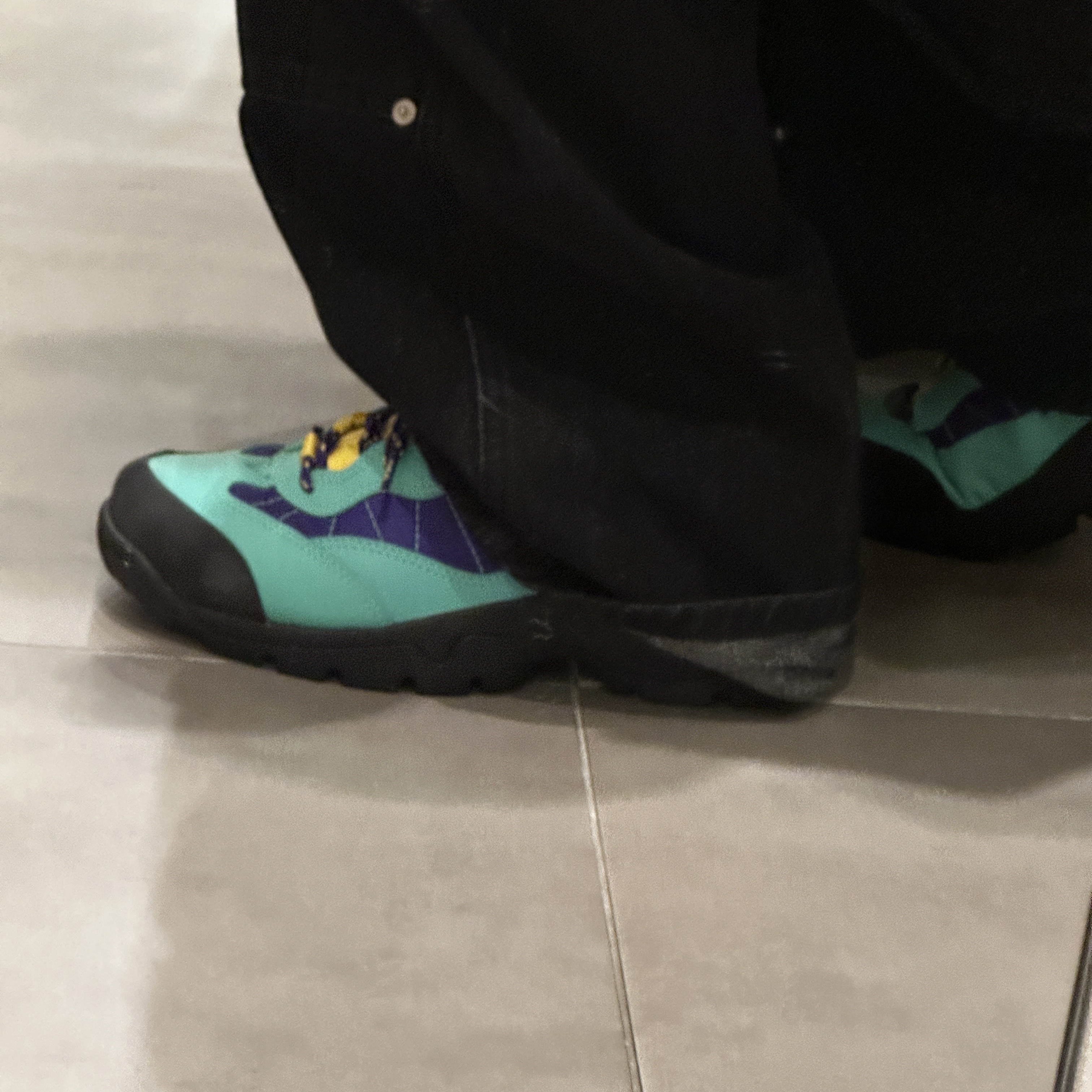 Nike ACG Air Mada Light Menta Black 착용 스타일