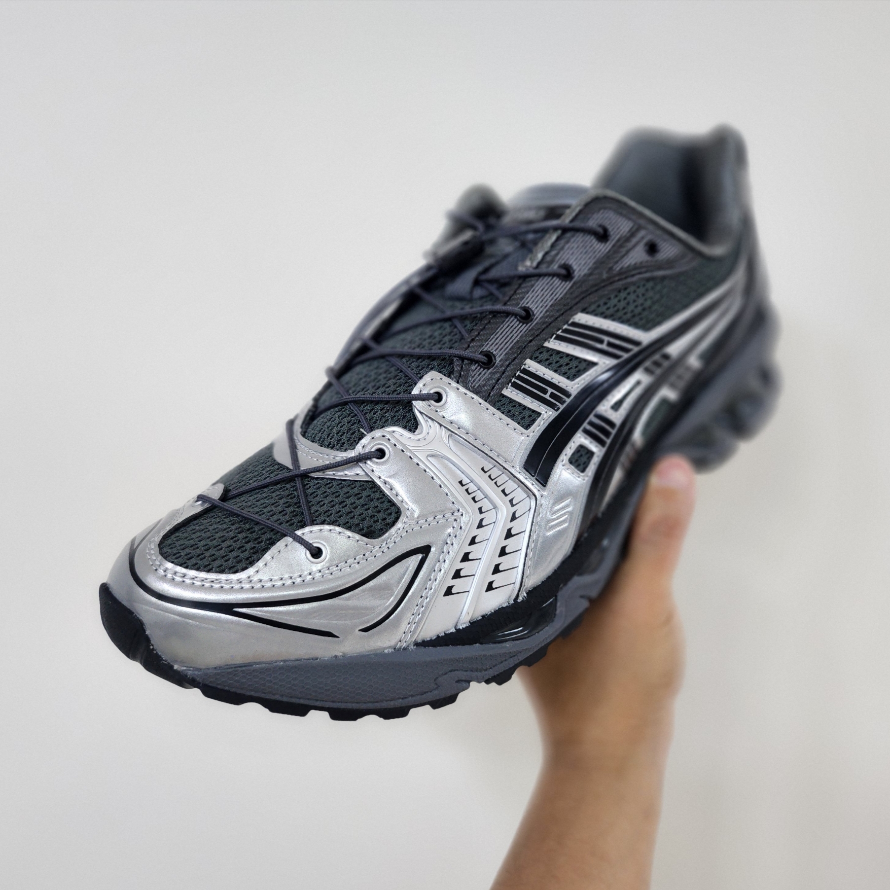 Asics x Unaffected Gel-Kayano 14 Silver Moon 착용 스타일 - 1