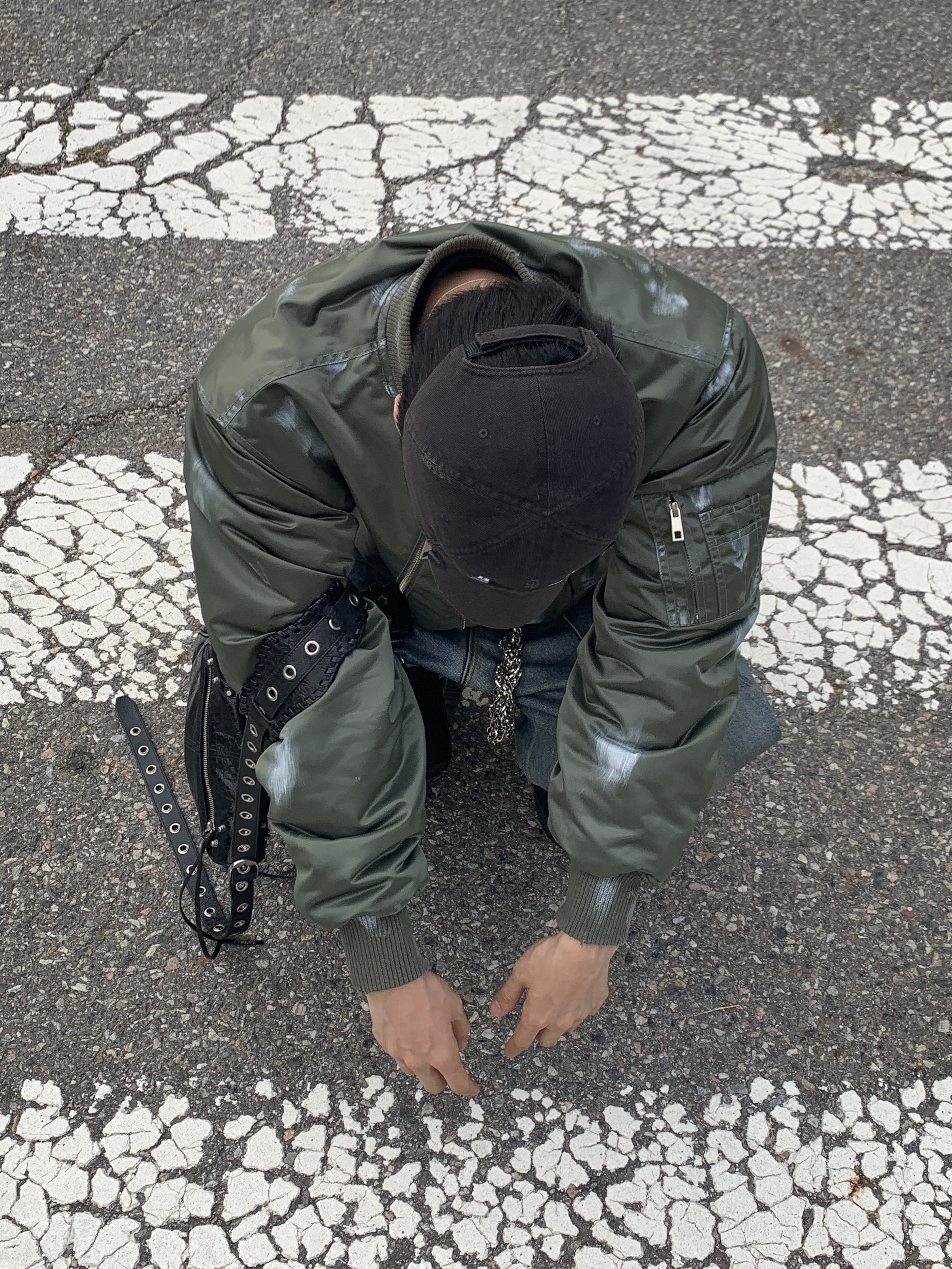 Project G/R Coated Backward Denim Pants Blue, Balenciaga XL Army Boots Full Eva Black 착용 스타일 - 5