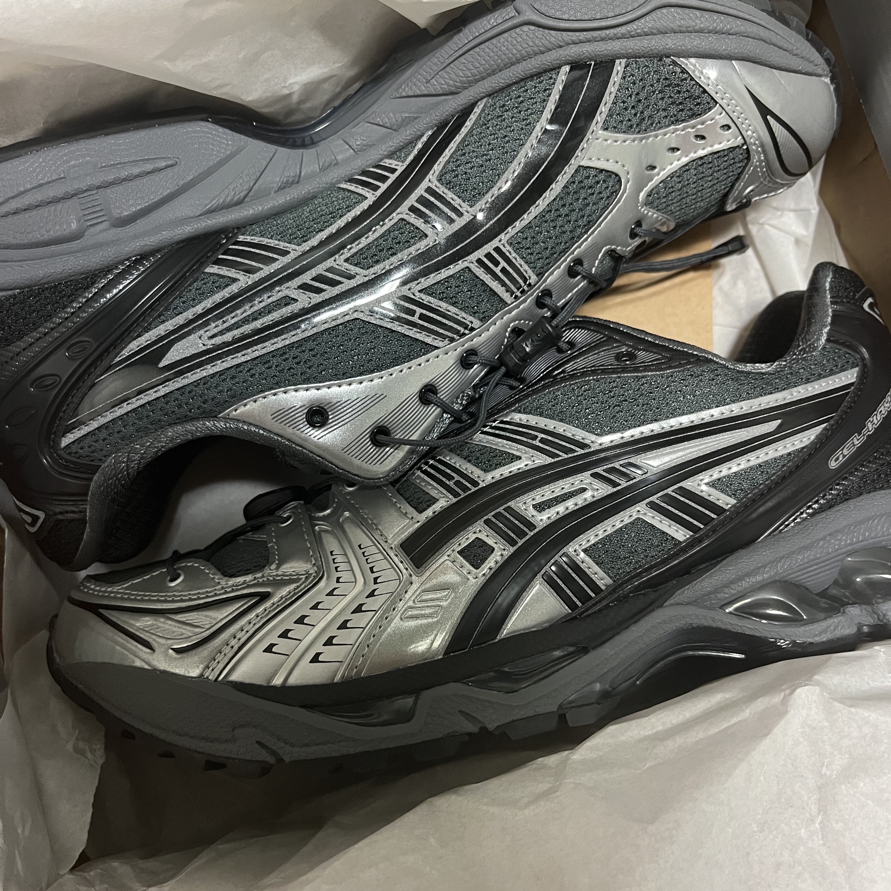 Asics x Unaffected Gel-Kayano 14 Silver Moon 착용 스타일