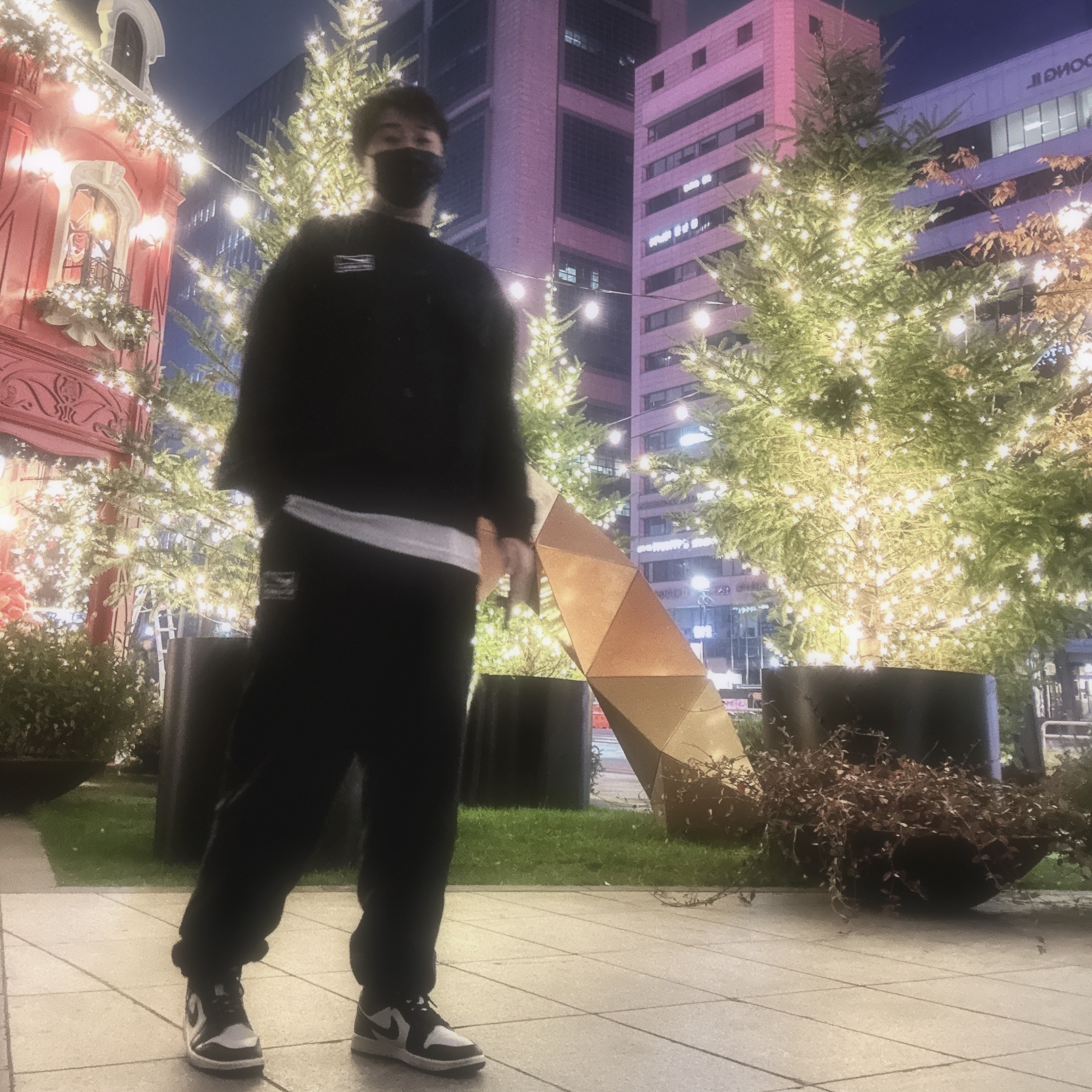 Nike x Stussy NRG Washed Fleece Pants Black (DO5296-010), Nike x Stussy NRG Washed Fleece Crewneck Black (DO5310-010) 착용 스타일
