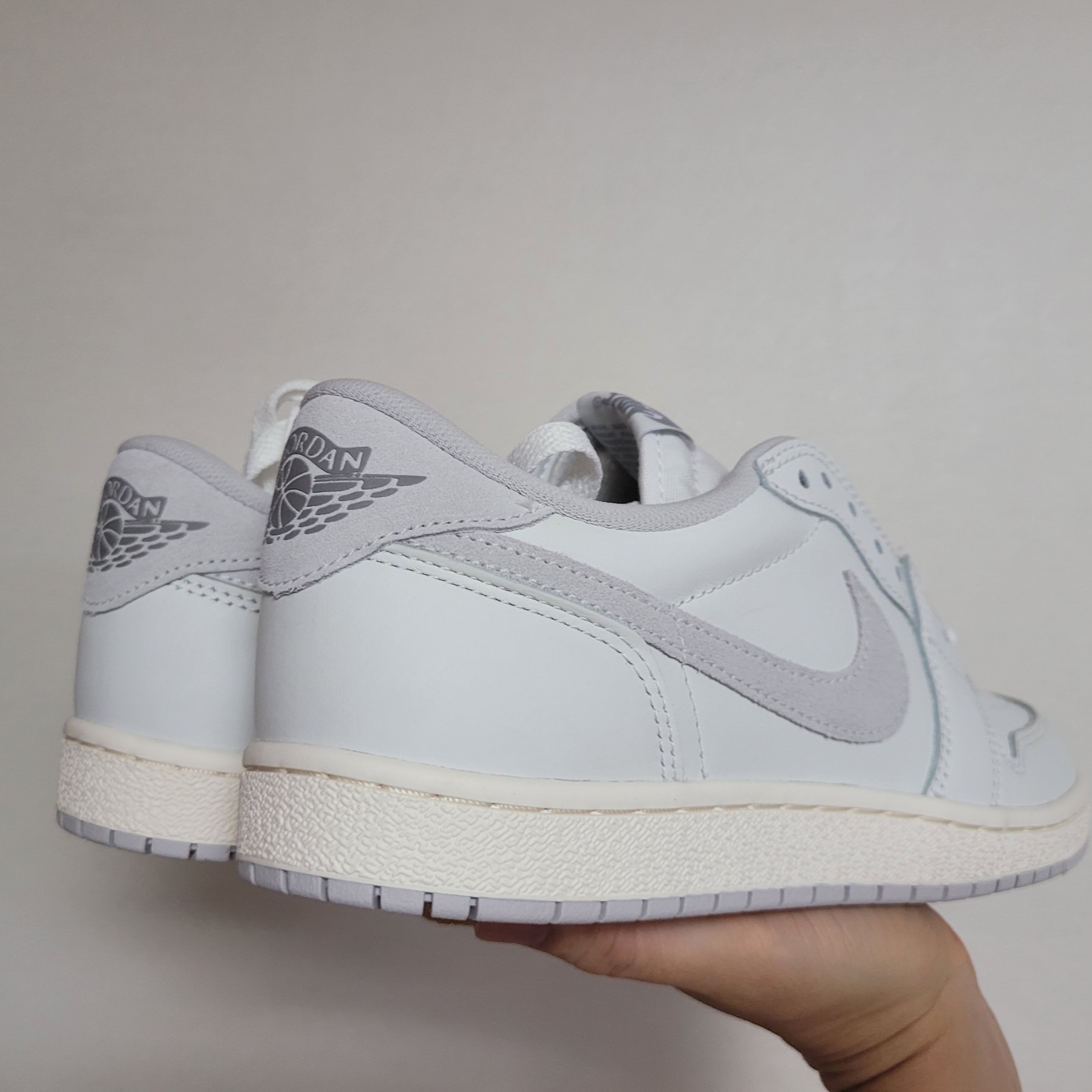 Jordan 1 Low 85 Neutral Grey 착용 스타일 - 2