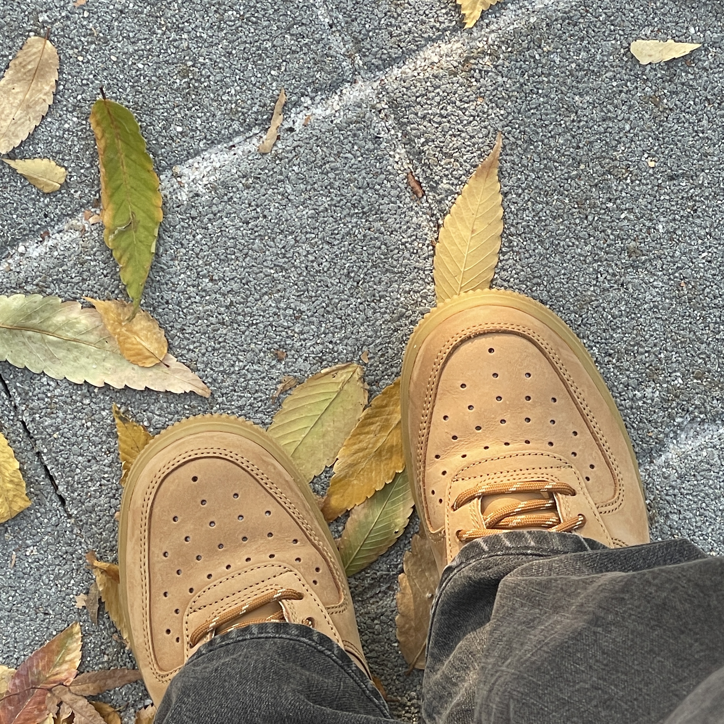 Nike Air Force 1 '07 WB Flax 착용 스타일