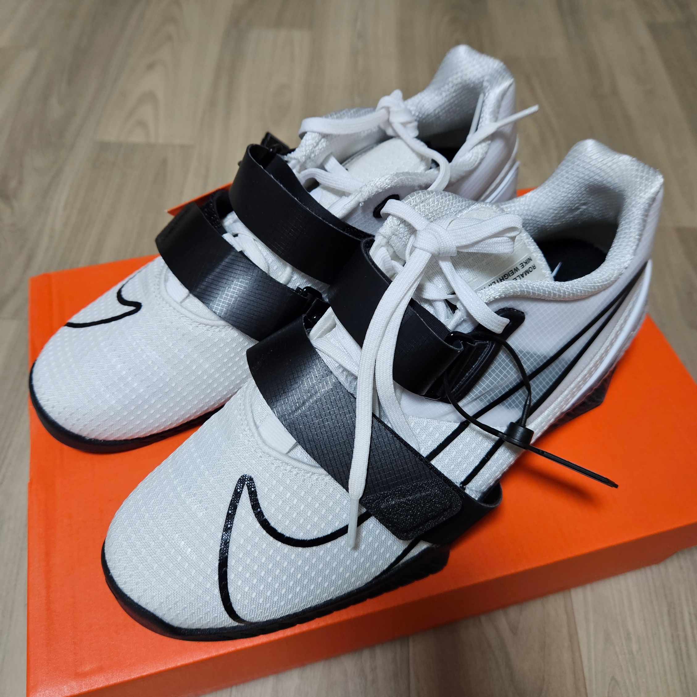 Nike Romaleos 4 White 착용 스타일