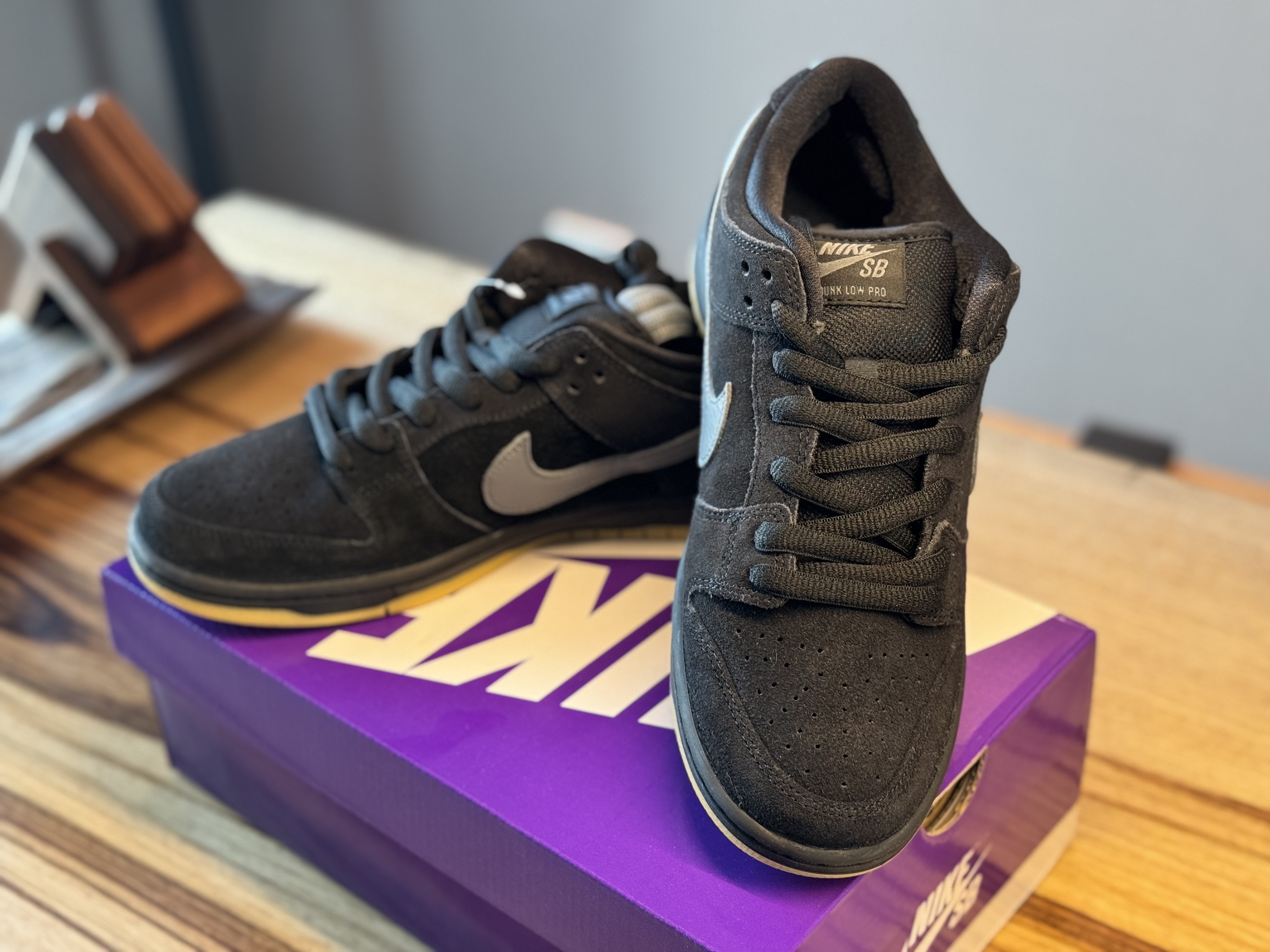 Nike SB Dunk Low Pro Black Cool Grey 착용 스타일 - 1