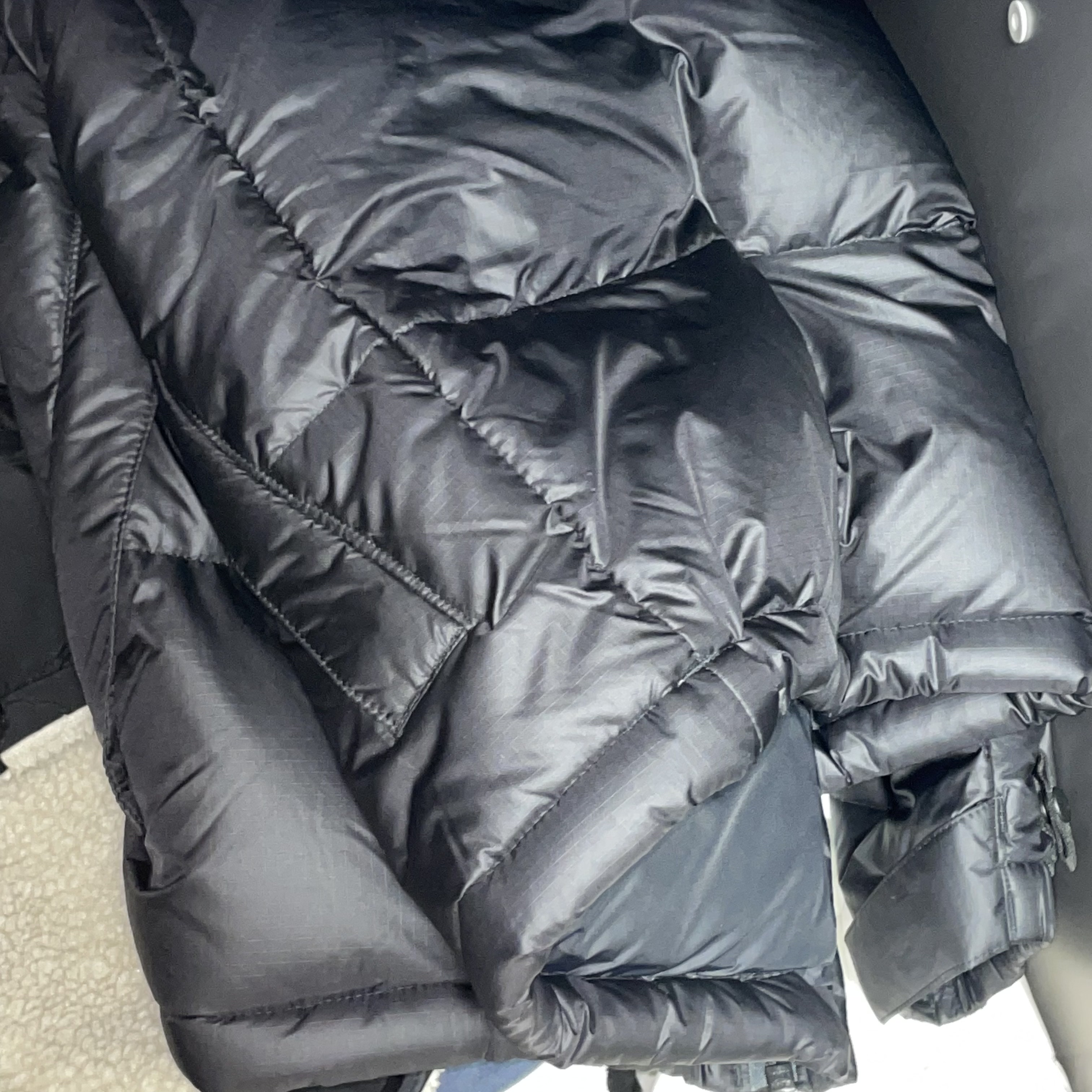 The North Face 1996 Eco Nuptse Jacket Black 착용 스타일