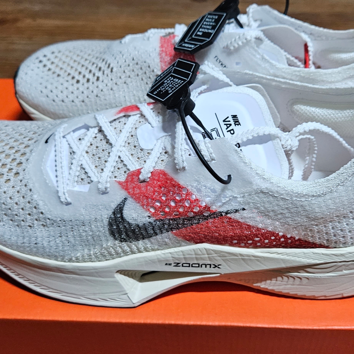 Nike ZoomX Vaporfly Next% 3 Eliud Kipchoge 착용 스타일 - 1