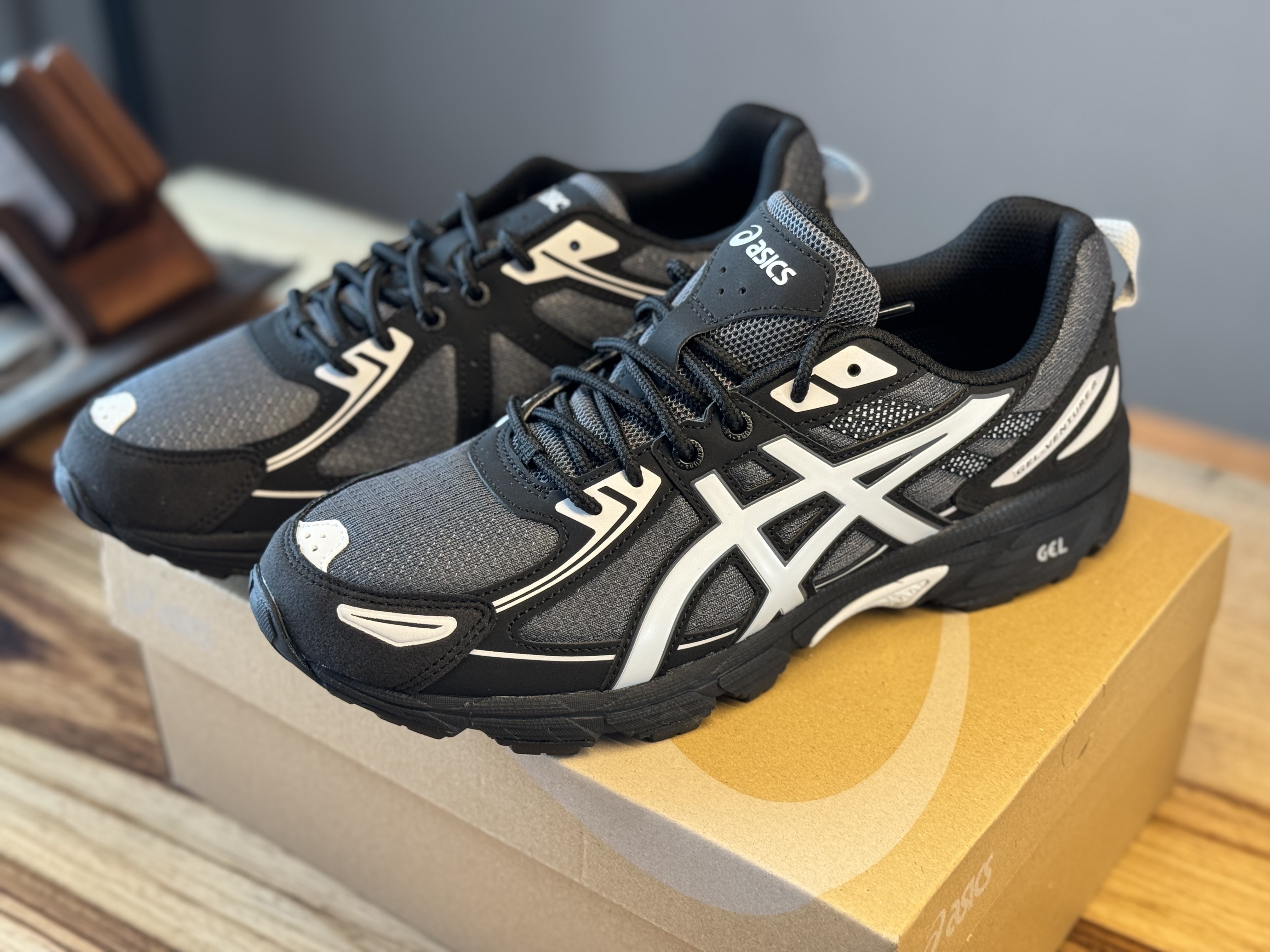 Asics Gel-Venture 6 Carrier Grey 착용 스타일 - 2