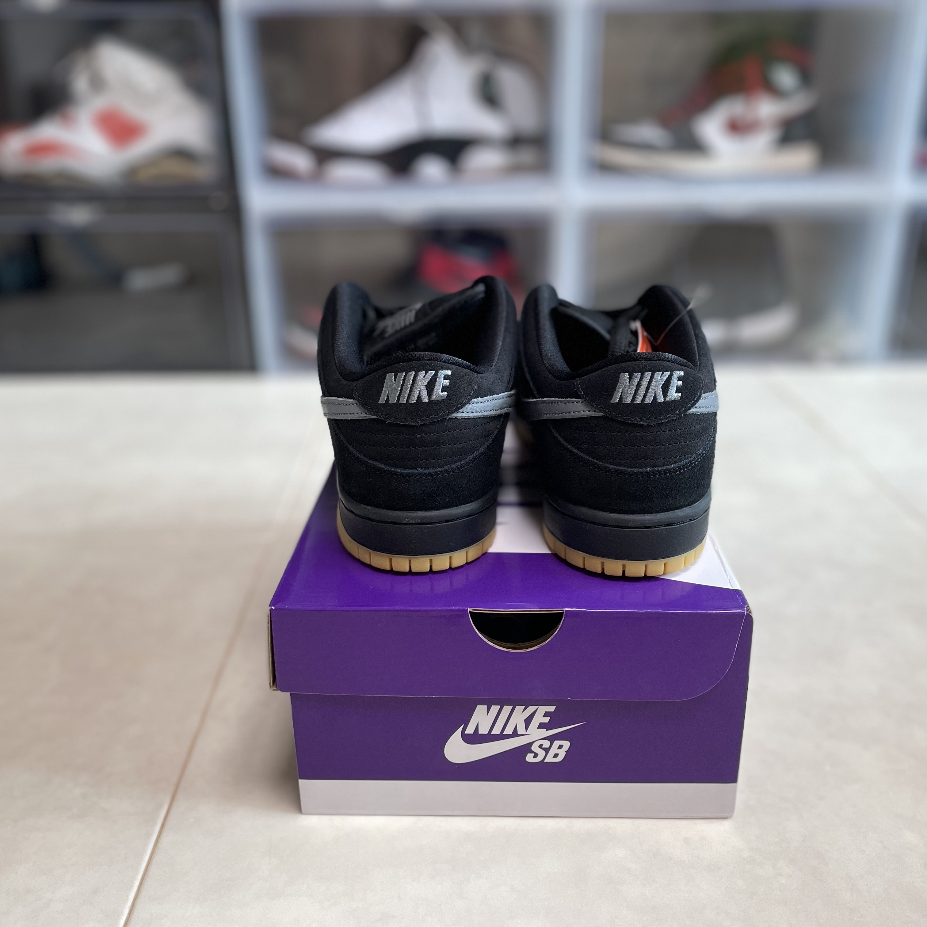 Nike SB Dunk Low Pro Black Cool Grey 착용 스타일 - 3