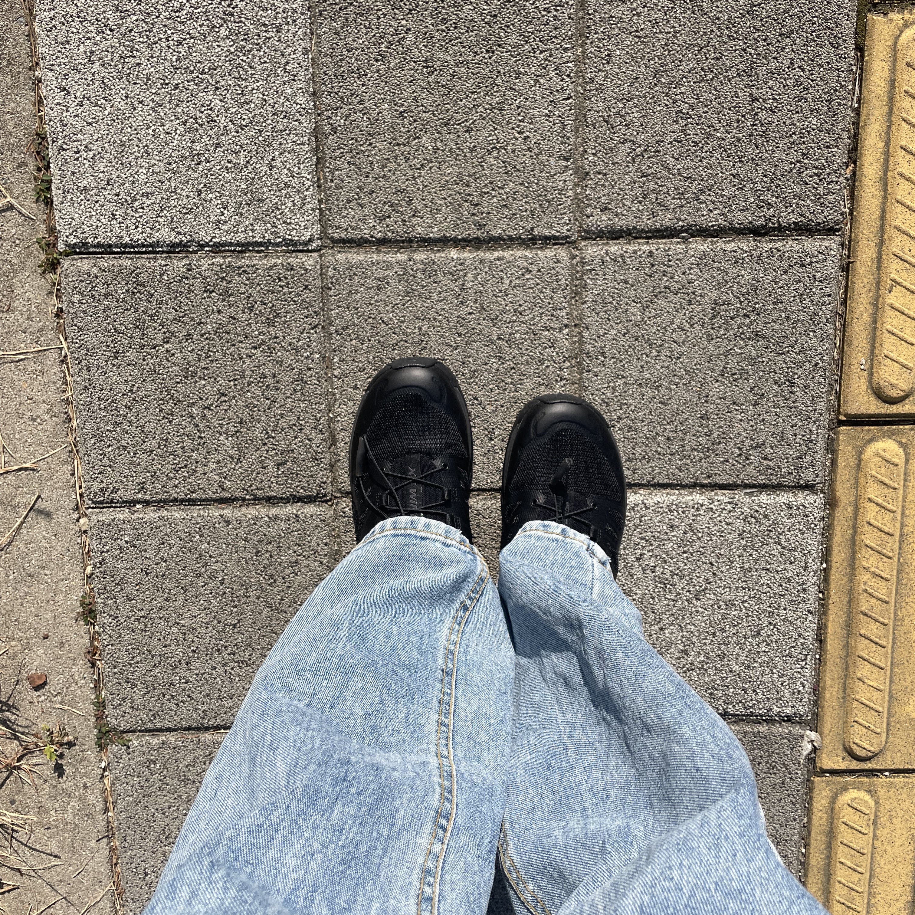 Salomon XT-Wings 2 ADV Black 착용 스타일