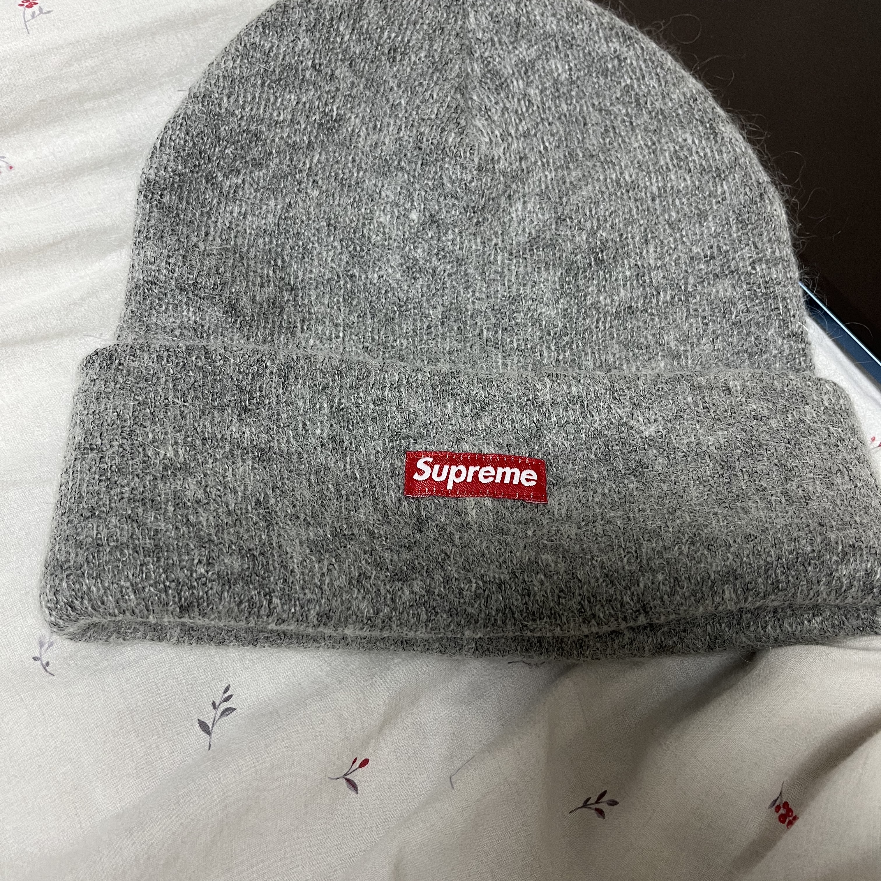 Supreme Mohair Beanie Heather Grey - 23FW 착용 스타일