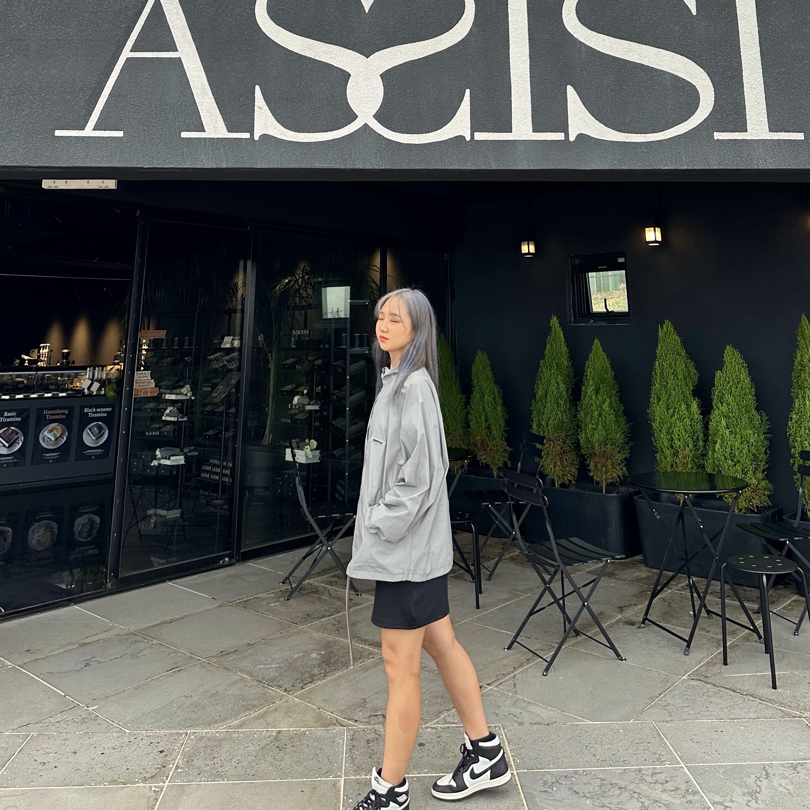 Essentials Track Jacket Silver Reflective - 20SS, Jordan 1 High 85 Black White 착용 스타일