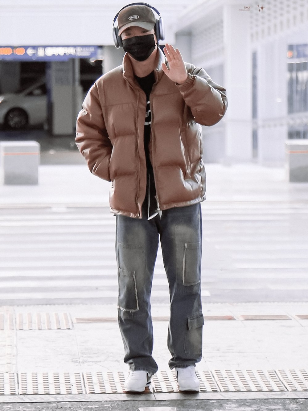 Apple AirPods Max Lightning Space Gray (Korean Ver.), (GS) Nike Cortez Basic SL White Black 착용 스타일