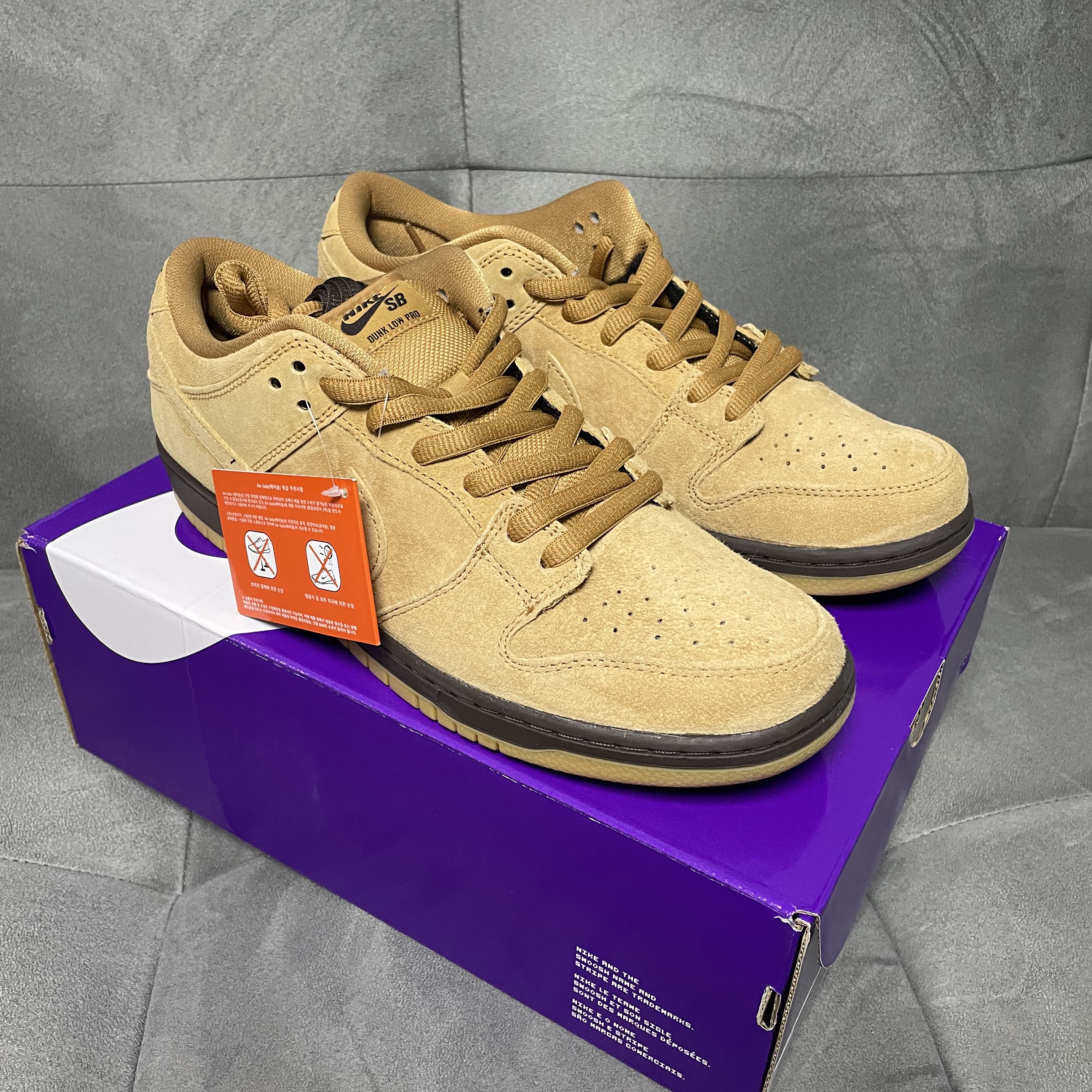 Nike SB Dunk Low Pro Wheat 2023 착용 스타일 - 1