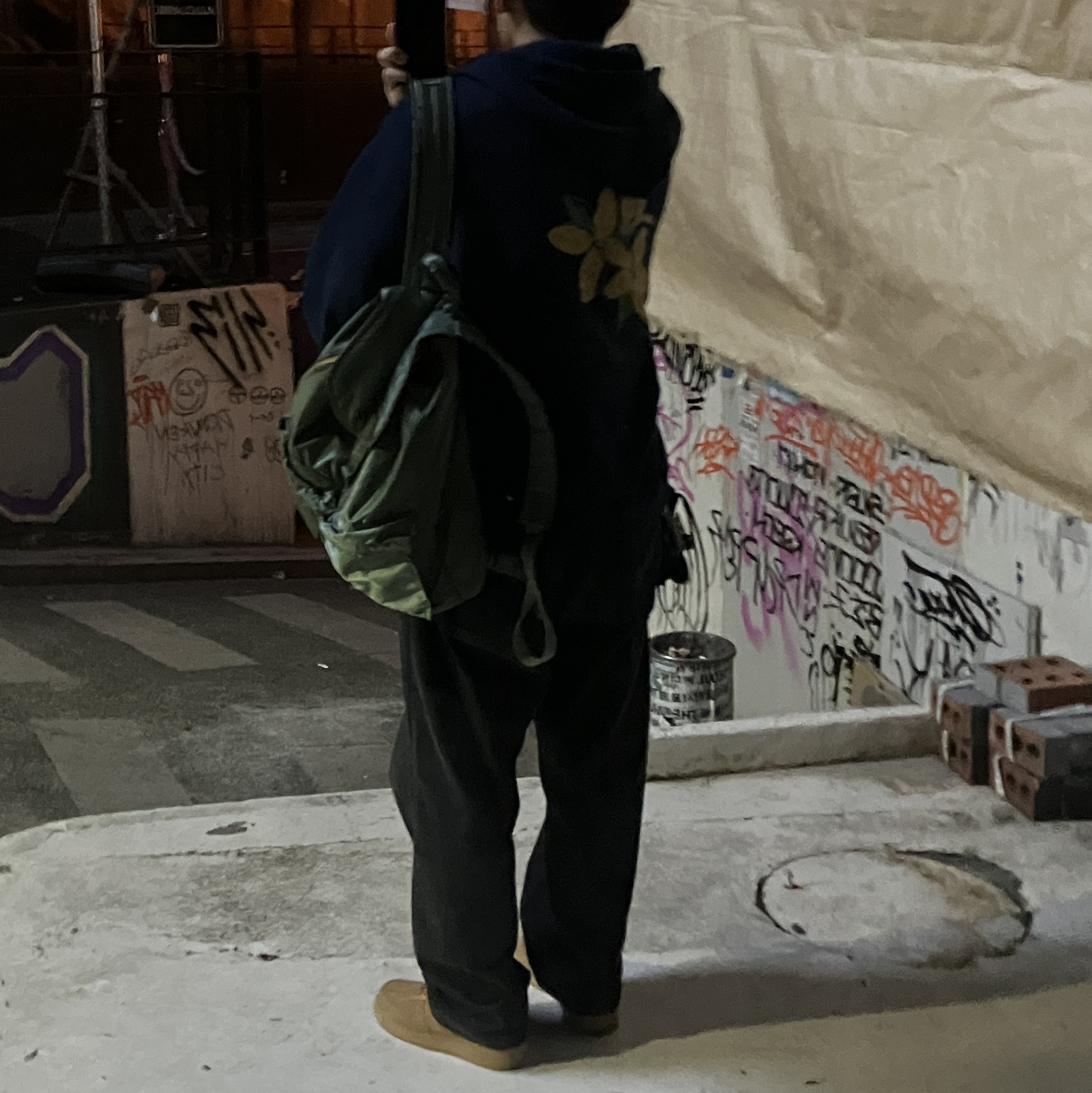 Porter Tanker Backpack Sage Green, Nike Air Force 1 '07 WB Flax 착용 스타일