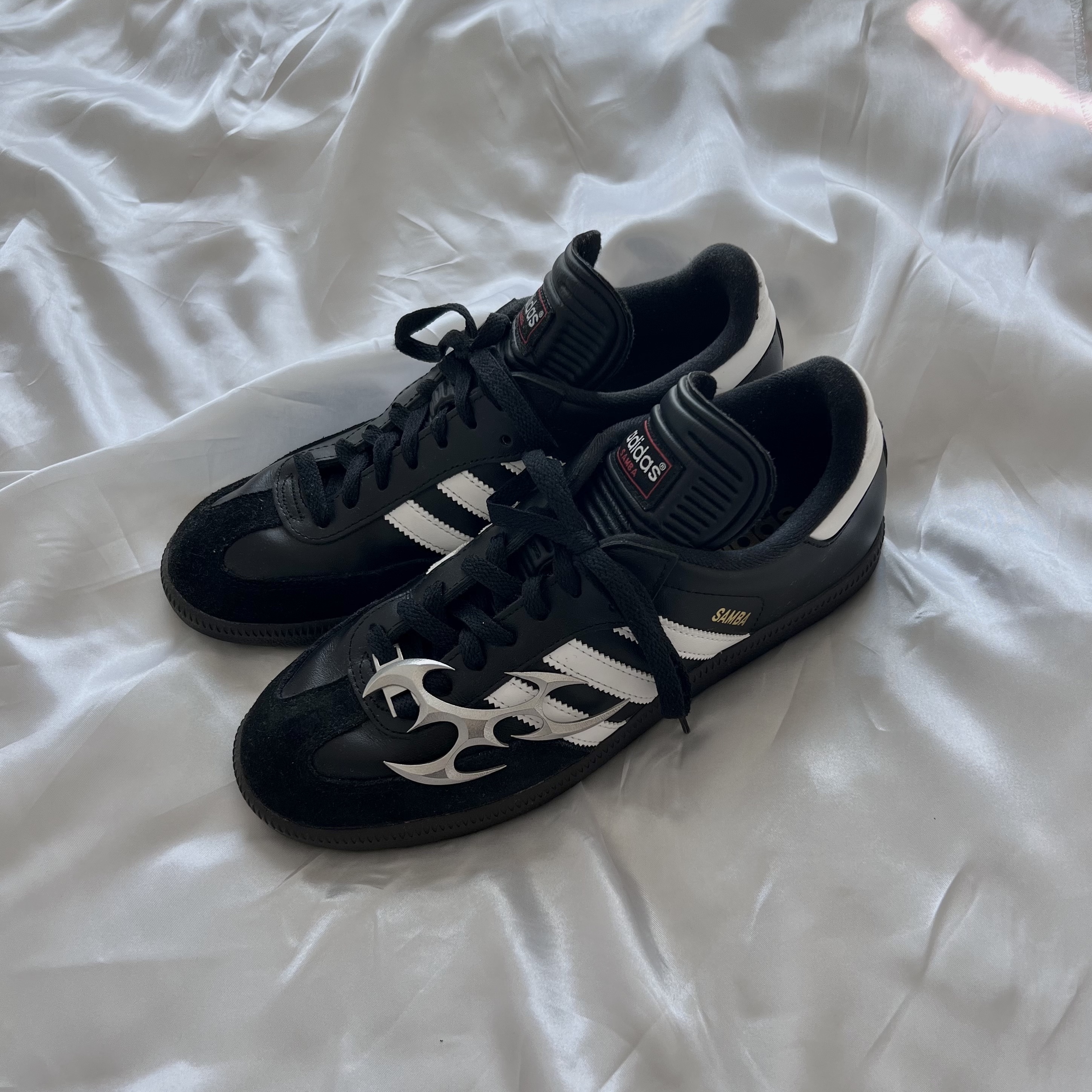 Nike x Martine Rose Shox MR4 Black, Test Artifact TASH Dubre 002 Steel 착용 스타일 - 3