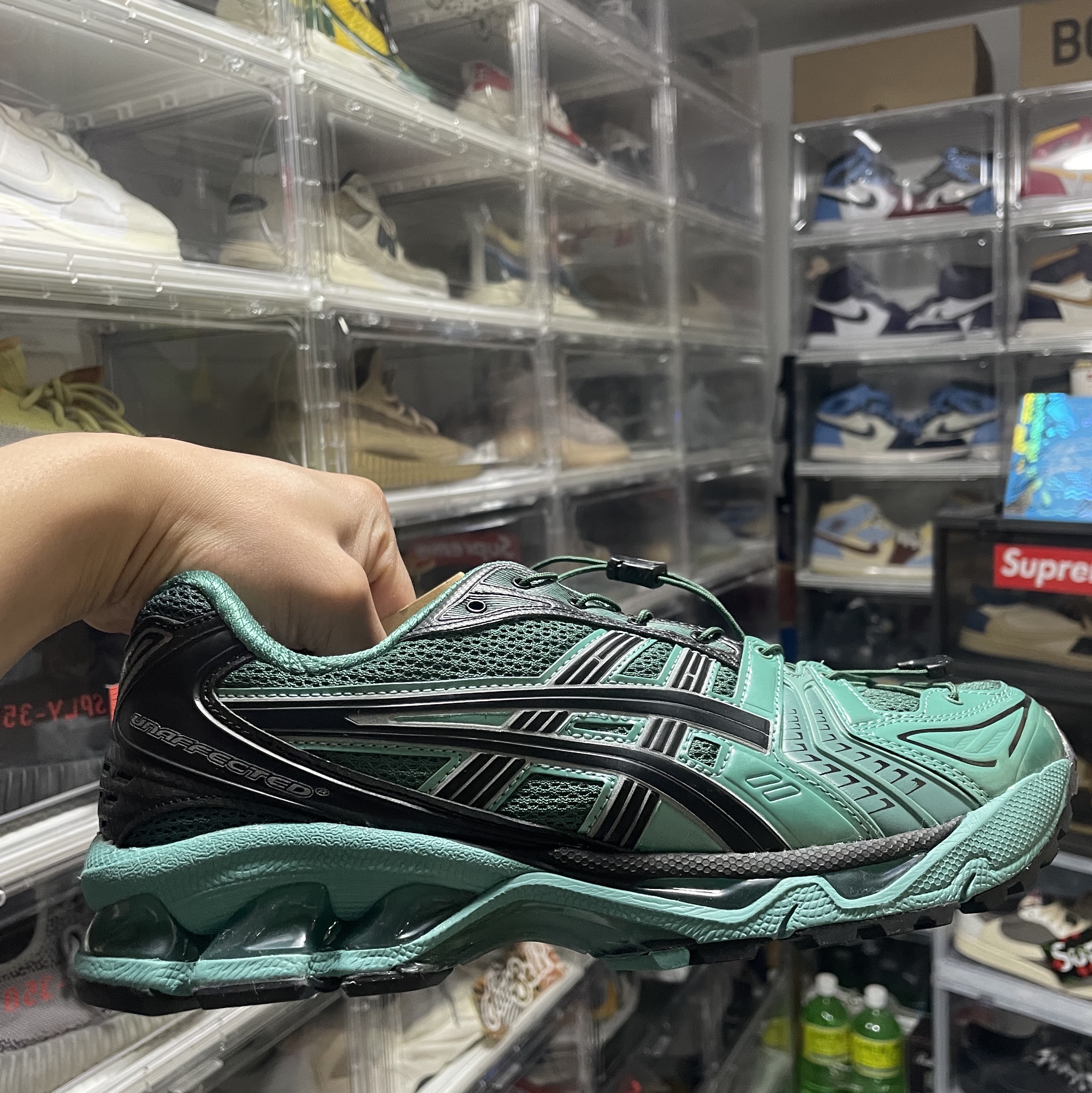 Asics x Unaffected Gel-Kayano 14 Uranus Green 착용 스타일 - 1
