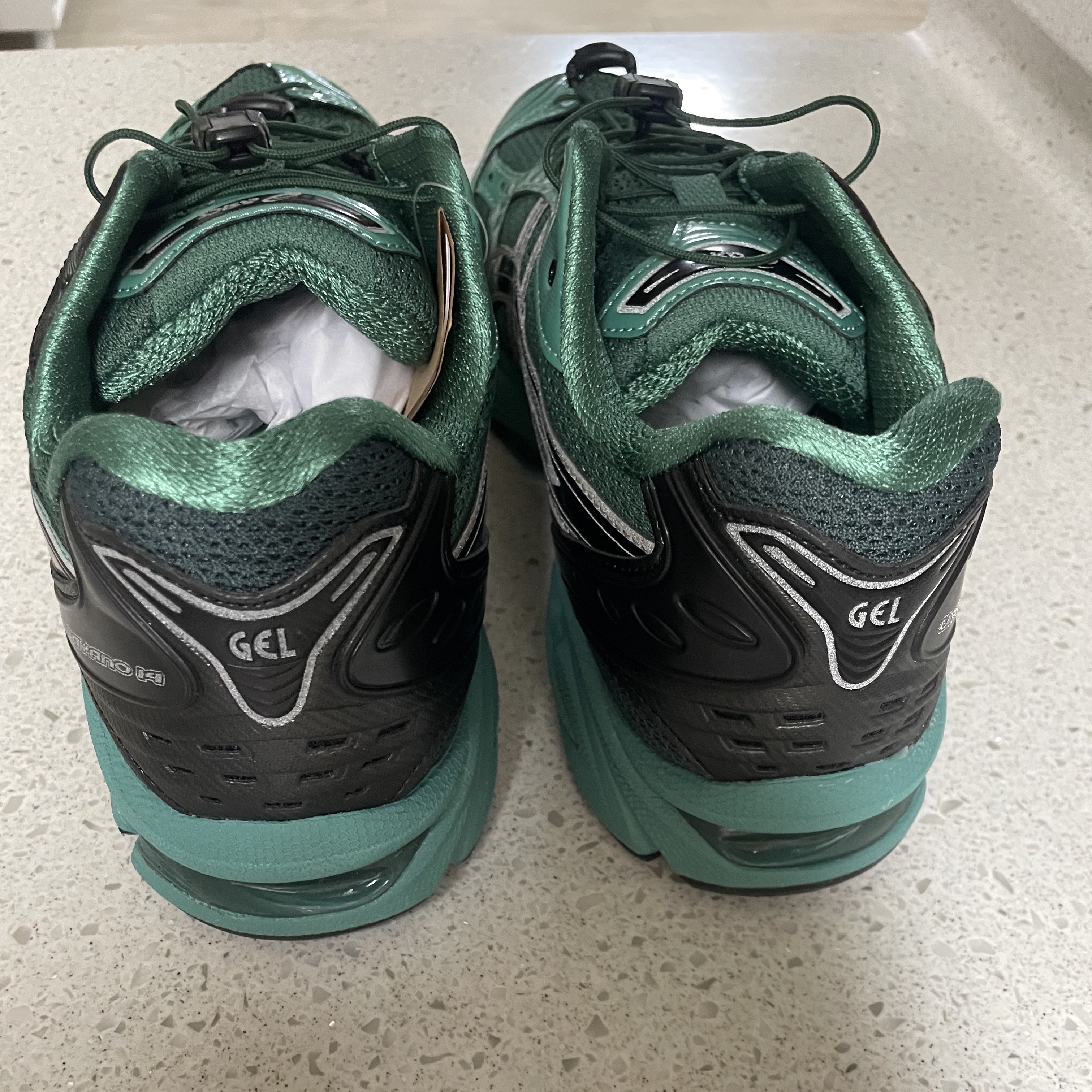 Asics x Unaffected Gel-Kayano 14 Uranus Green 착용 스타일 - 4