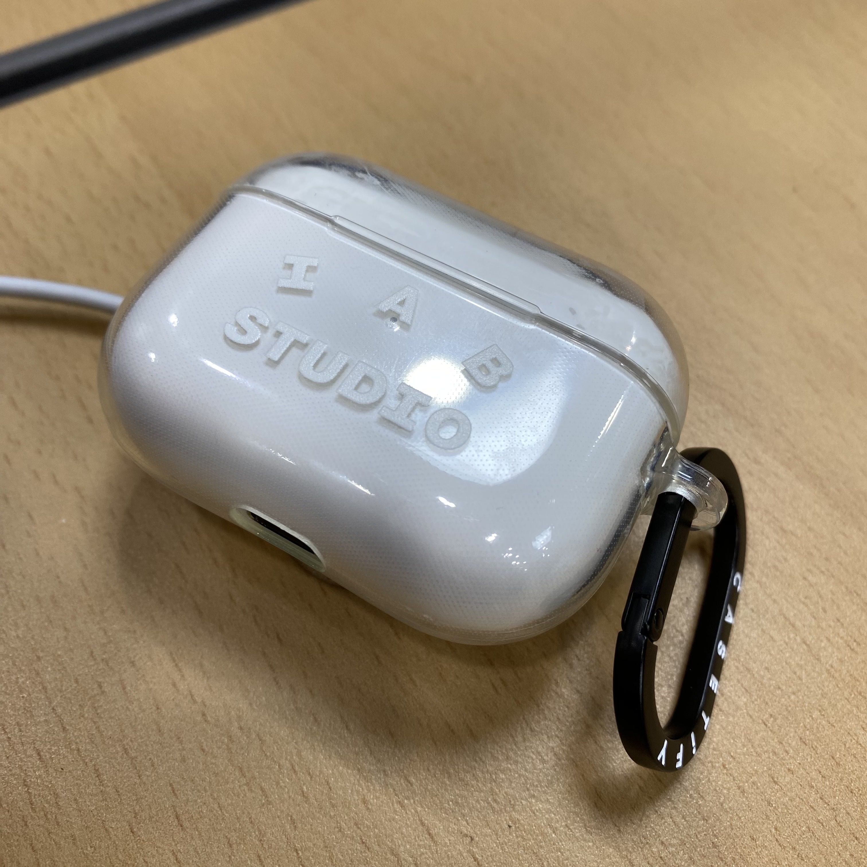 Casetify x IAB Studio Single White Logo AirPods Pro Case Clear, Apple Airpods Pro 2nd Gen with MagSafe Charging Case USB C (Korean Ver.) 착용 스타일 - 3