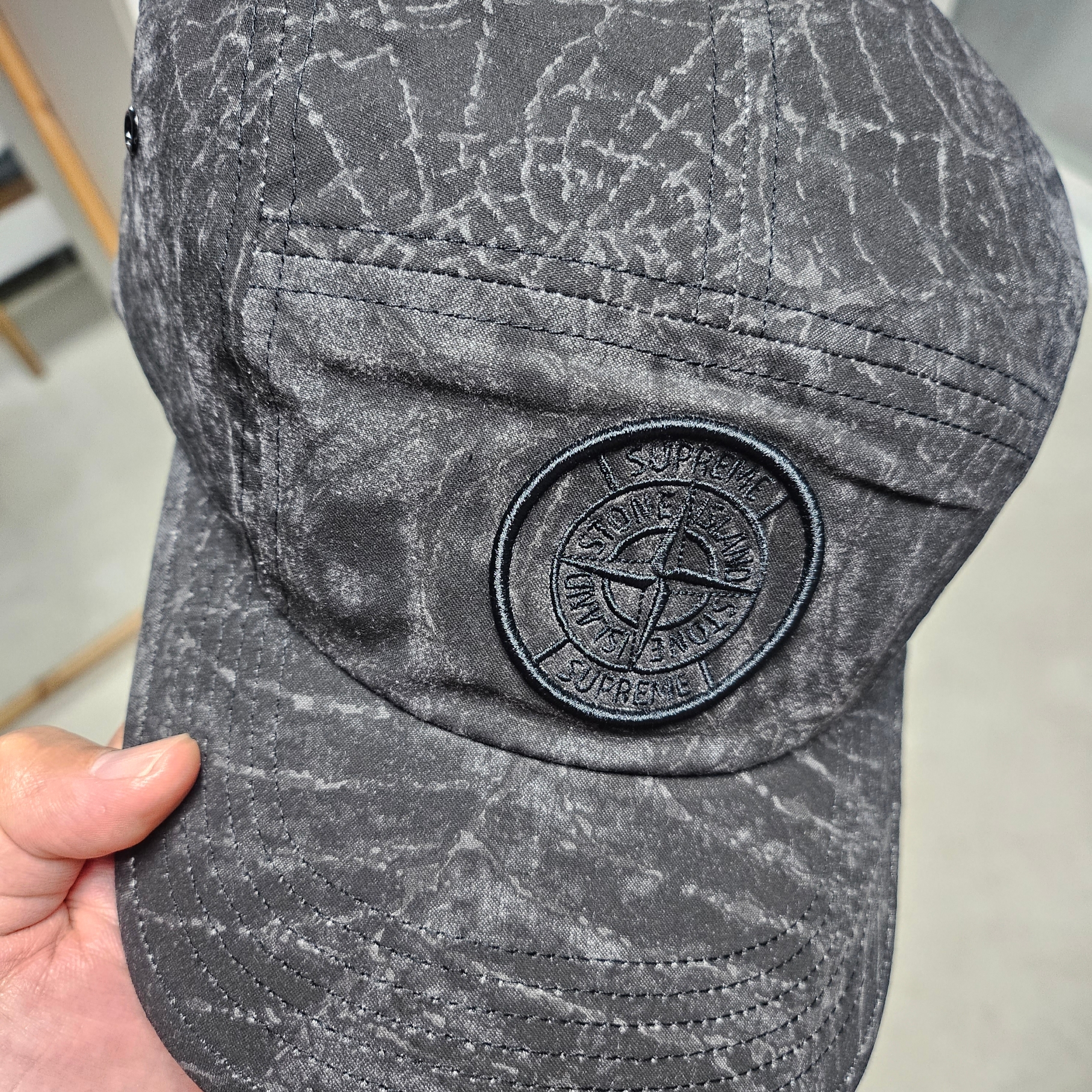 Supreme x Stone Island Camp Cap Black - 23FW 착용 스타일