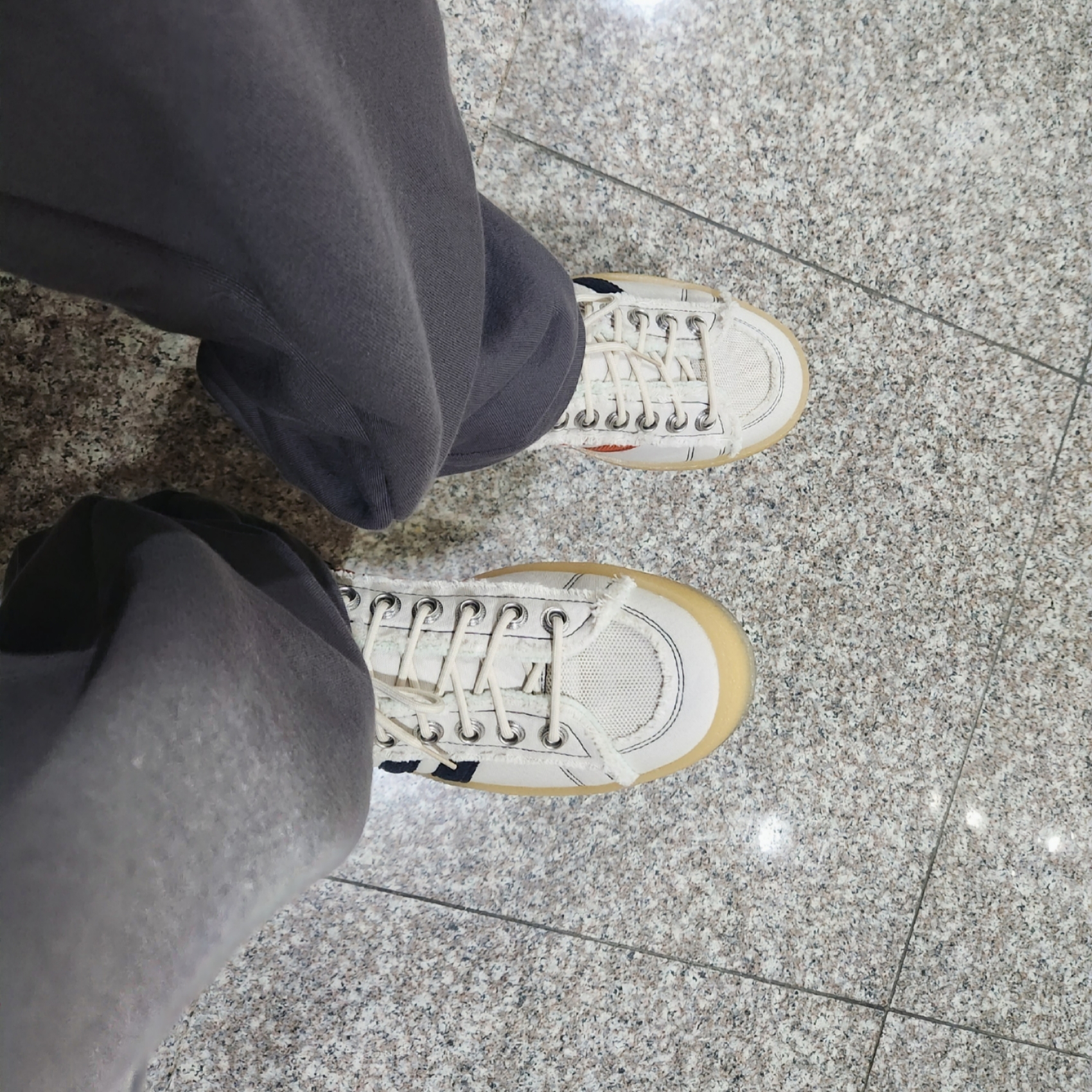 Adidas x Song for the Mute Campus 80s Bliss Core Black 착용 스타일 - 1