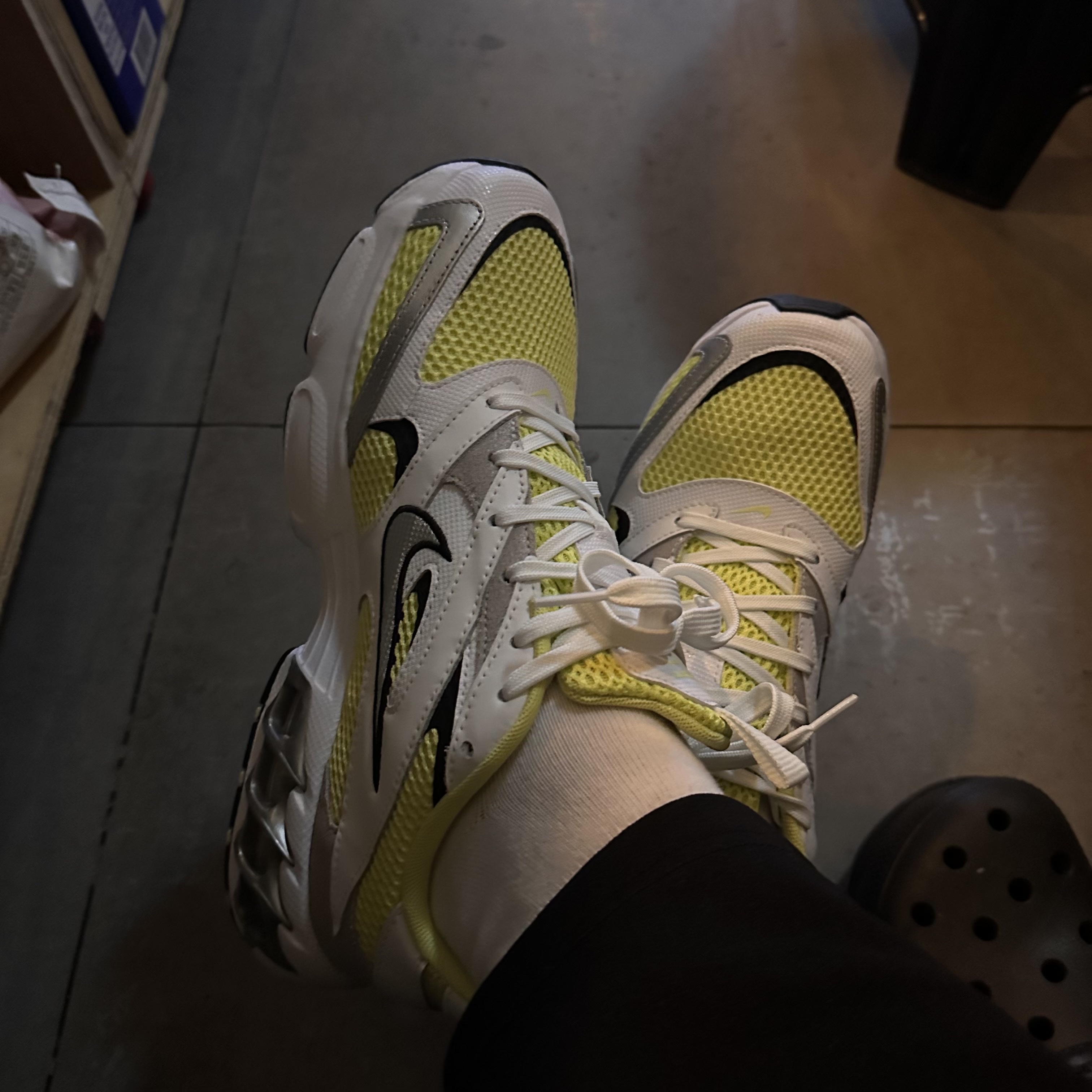 (W) Nike Zoom Air Fire Light Lemon Twist 착용 스타일
