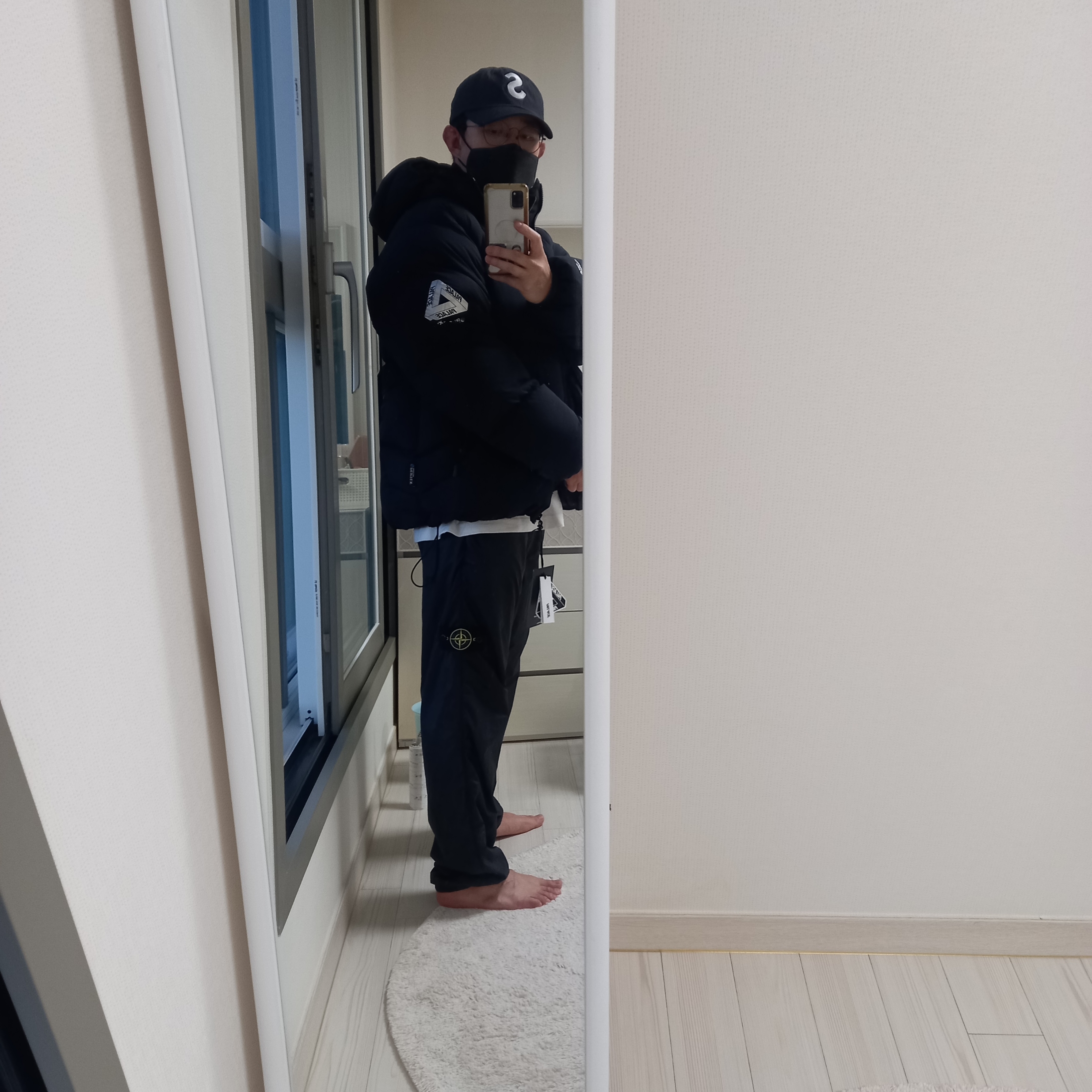 Palace Pertex Matte Balaclava Puffa Black - 23FW, Supreme Cordura Ripstop S Logo 6-Panel Black - 23SS 착용 스타일 - 2