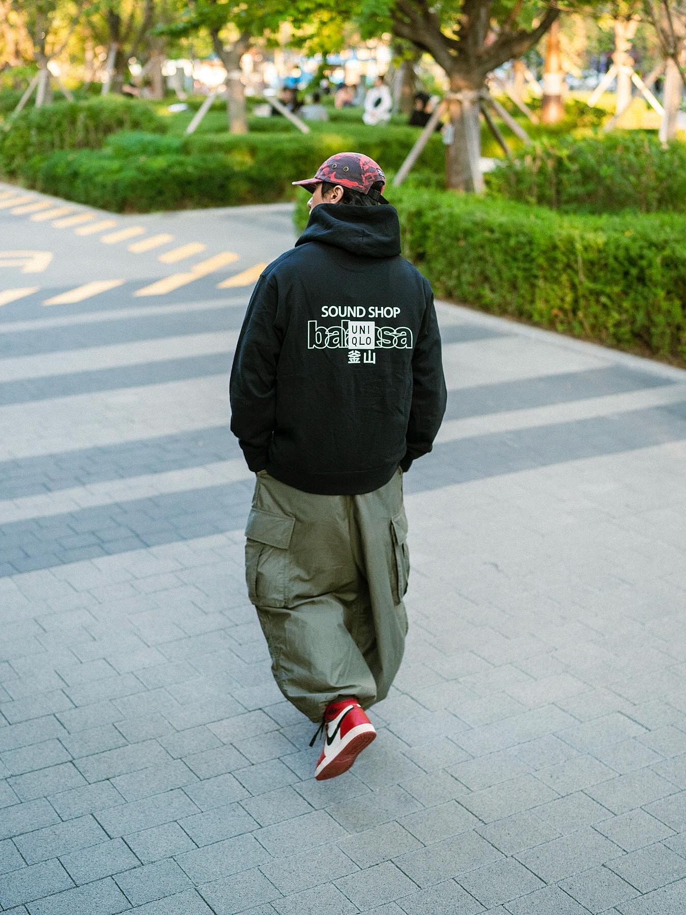 Jordan 1 Retro High OG Chicago 2022, Supreme Military Camp Cap Red Camo - 23SS 착용 스타일 - 2