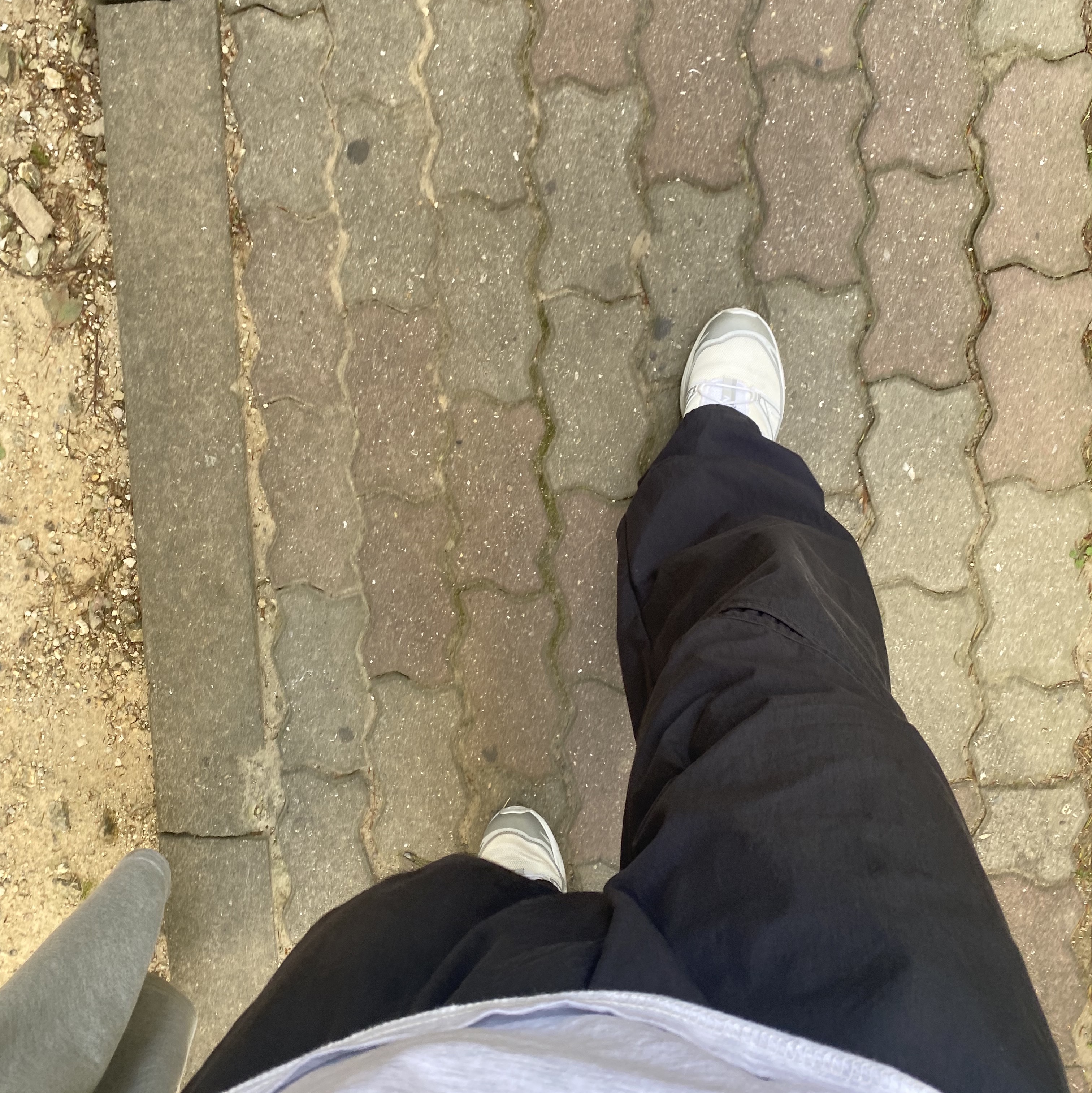 Salomon XT-6 Expanse Vanilla Ice White, Sansan Gear Zipper Pants Charcoal  - 23FW 착용 스타일