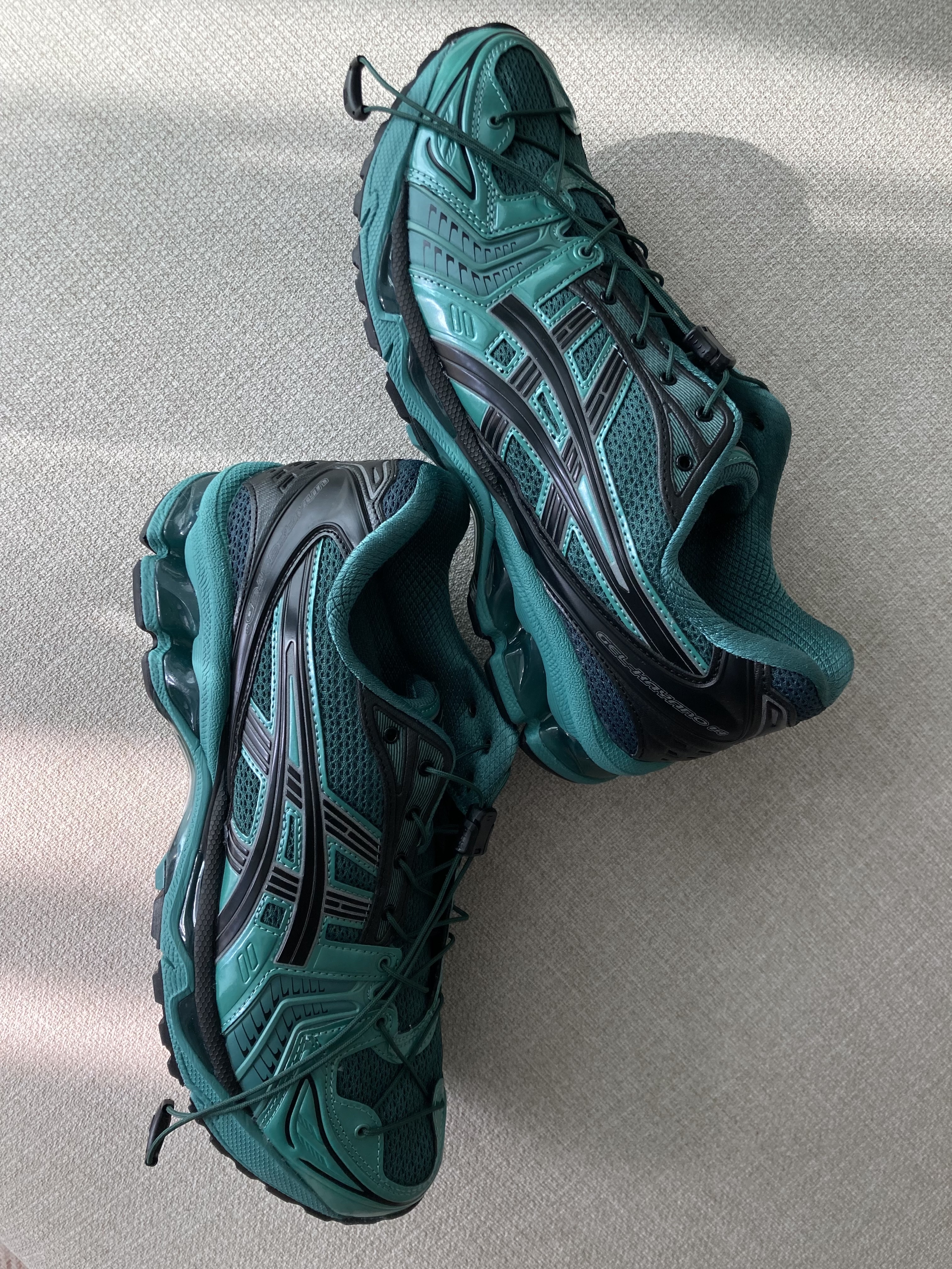 Asics x Unaffected Gel-Kayano 14 Uranus Green 착용 스타일 - 1