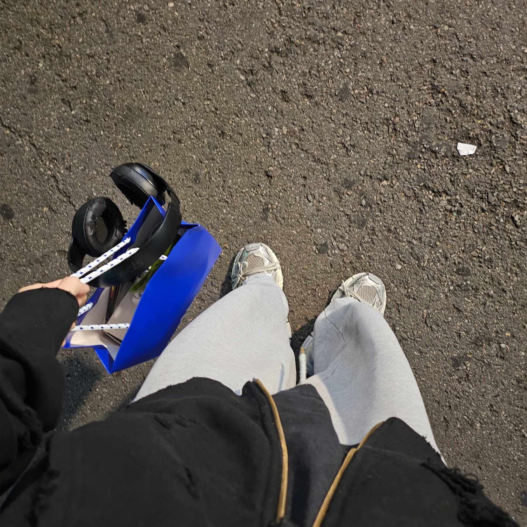 Undermycar Otter Oversized Damage-Washed Hood Zip-Up Sepia - 22FW, Balenciaga 3XL Sneakers Light Beige 착용 스타일 - 4
