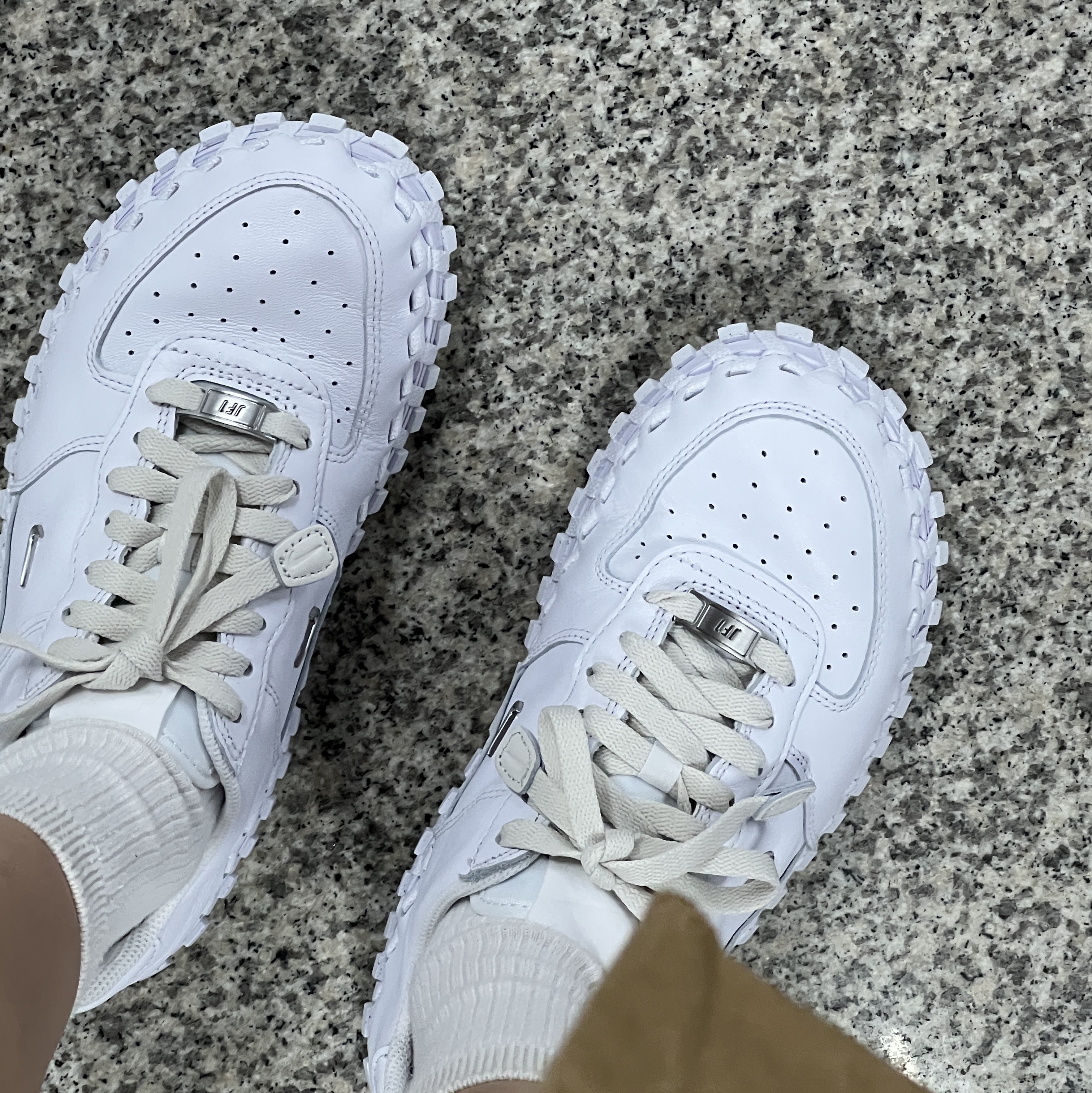 Nike x Jacquemus J Force 1 Low LX SP White, Supreme Trademark Jacquard Denim Shirt Washed Blue - 23SS 착용 스타일 - 2