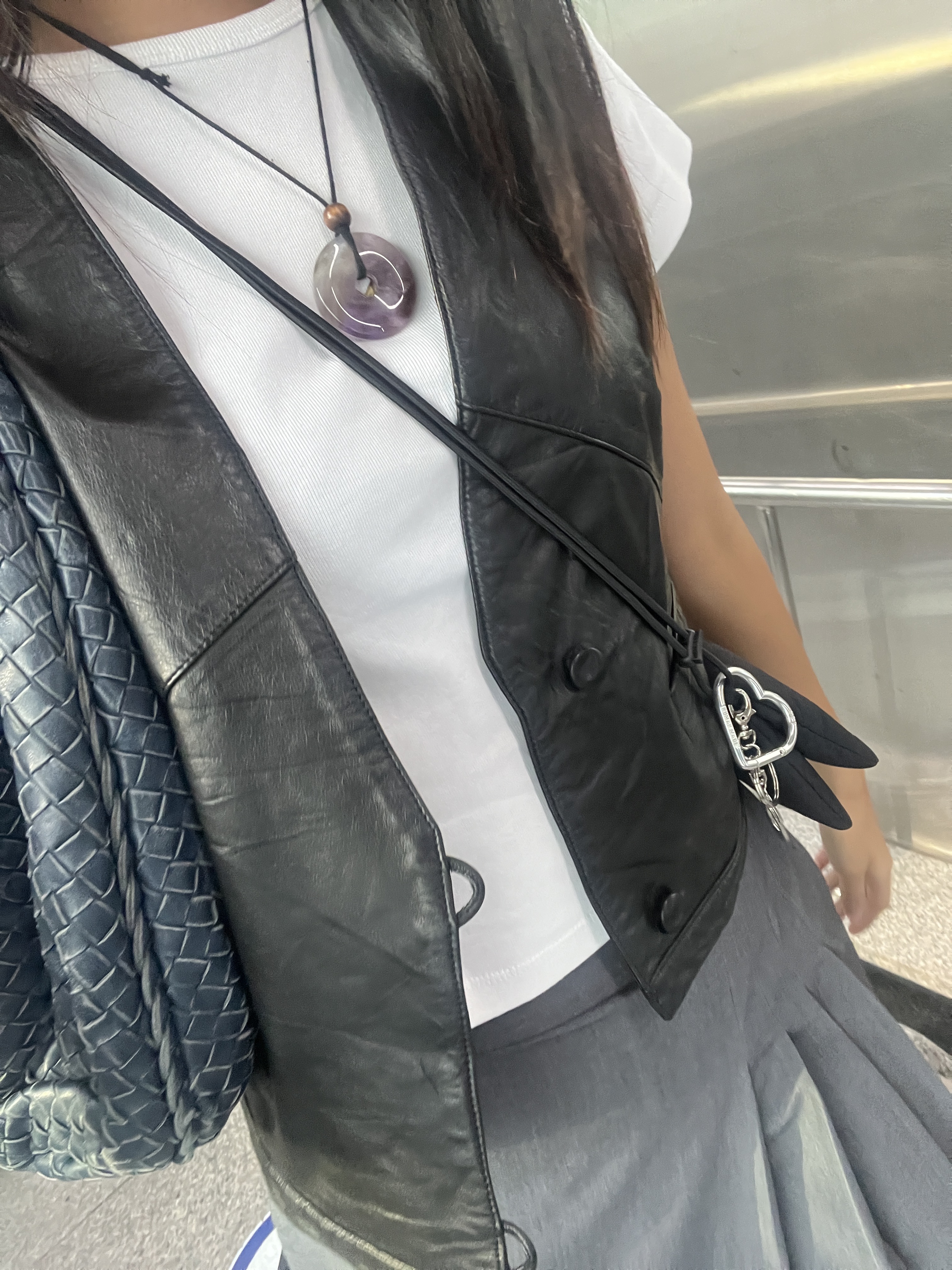 Human Made Heart Carabiner Silver, (W) Glowny G Baby T-Shirt White 착용 스타일