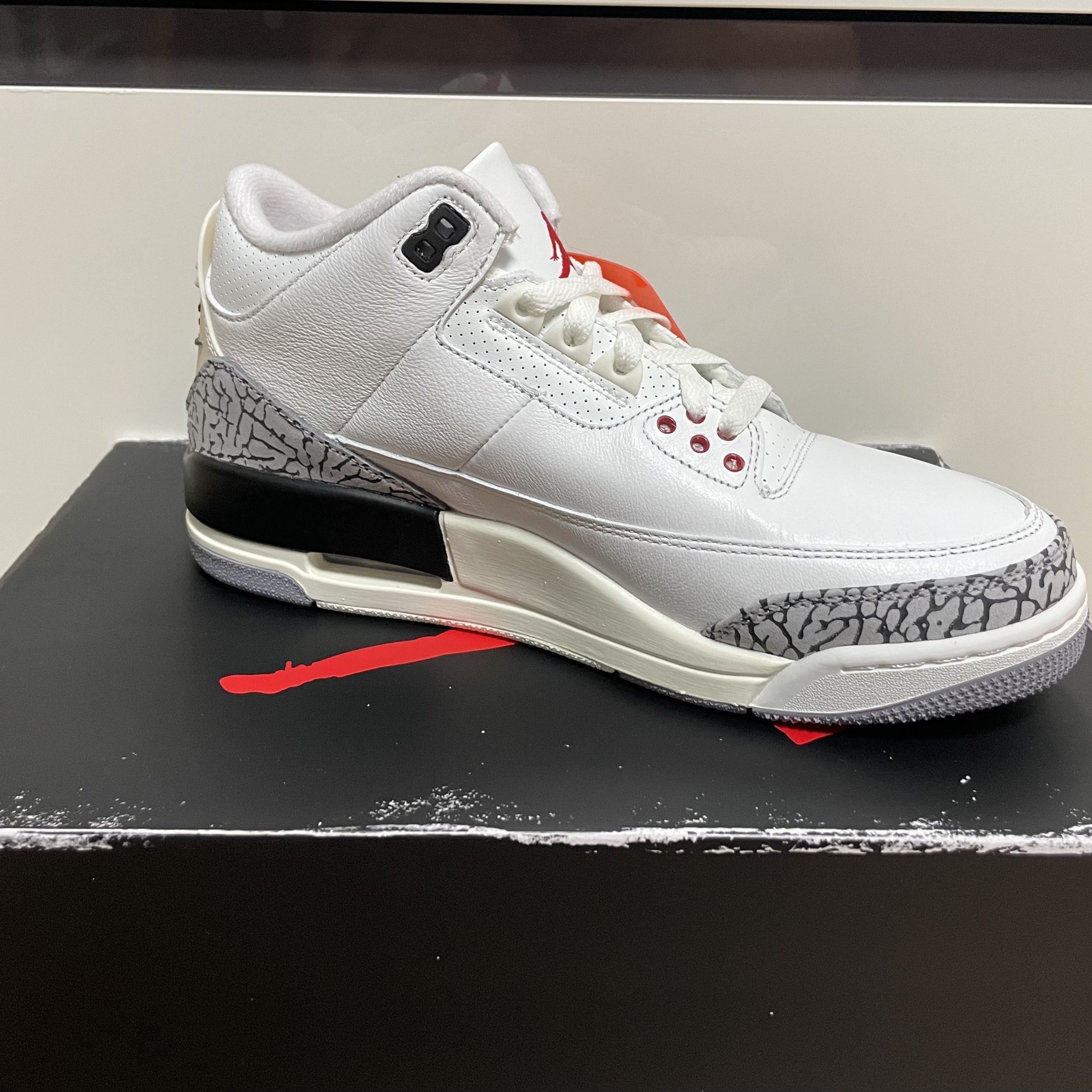 Jordan 3 Retro White Cement Reimagined 착용 스타일 - 2