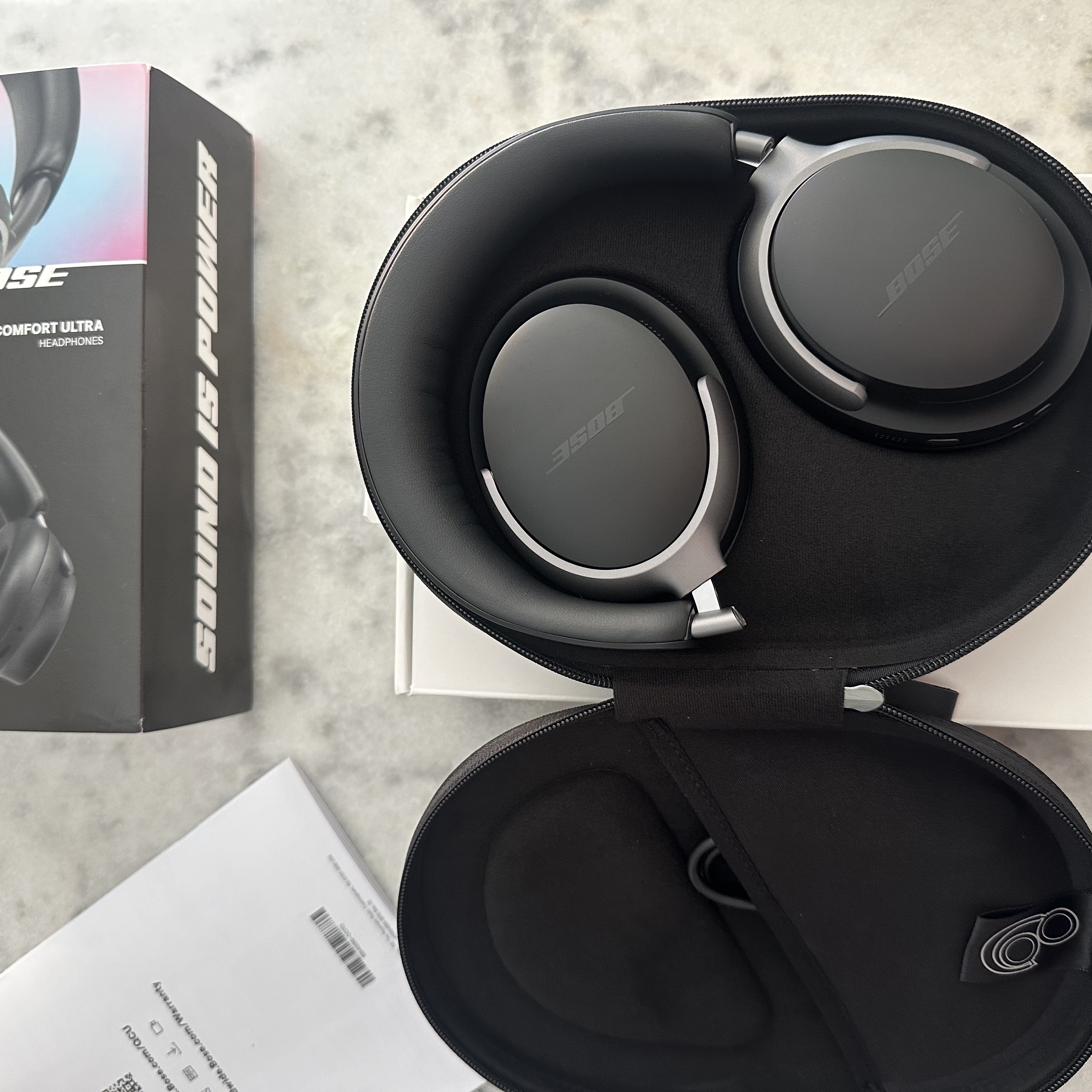 BOSE QC Ultra Black (Korean Ver.) 착용 스타일 - 1
