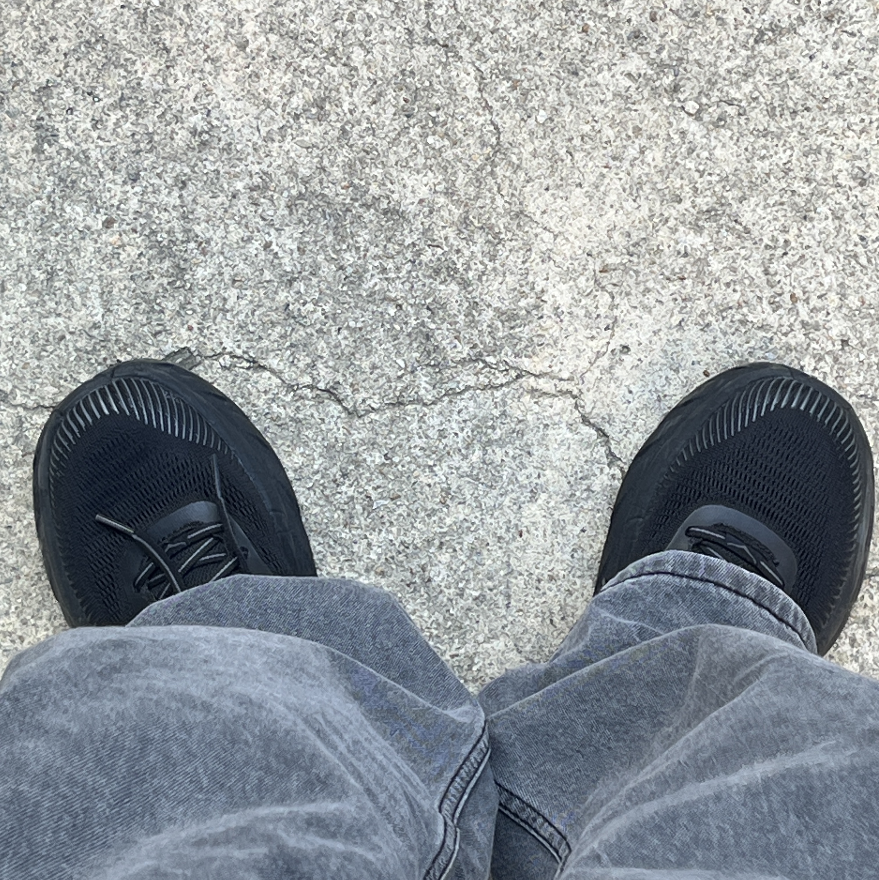 (W) Hoka Bondi 7 Black - Wide 착용 스타일