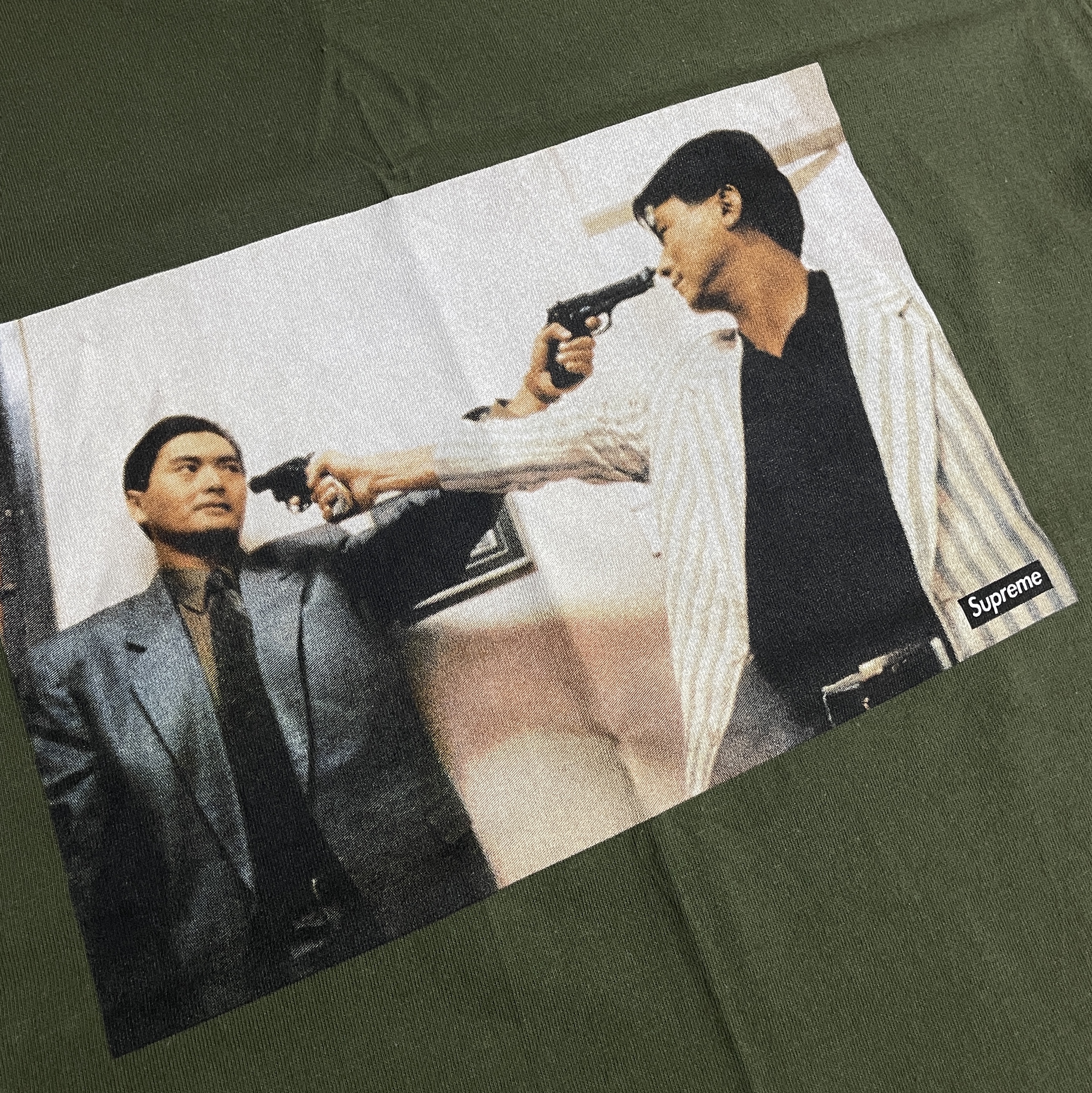 Supreme The Killer Trust T-Shirt Olive - 18FW 착용 스타일 - 1