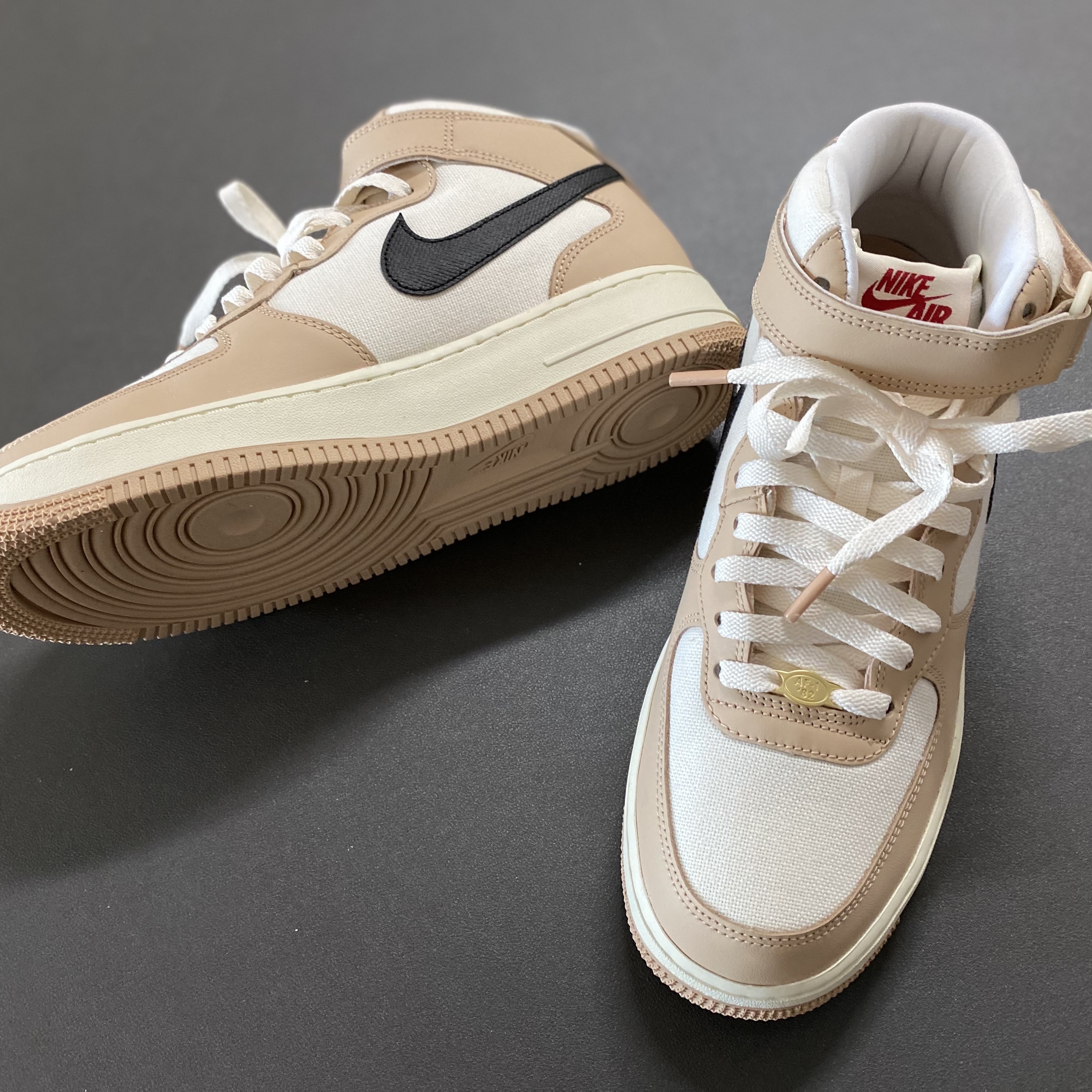 Nike Air Force 1 Mid '07 LX Pale Ivory and Shimmer 착용 스타일 - 4