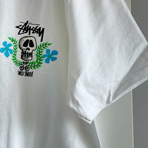 Stussy Skull Crest T-Shirt White, Stussy Skull Crest T-Shirt Black 착용 스타일 - 2