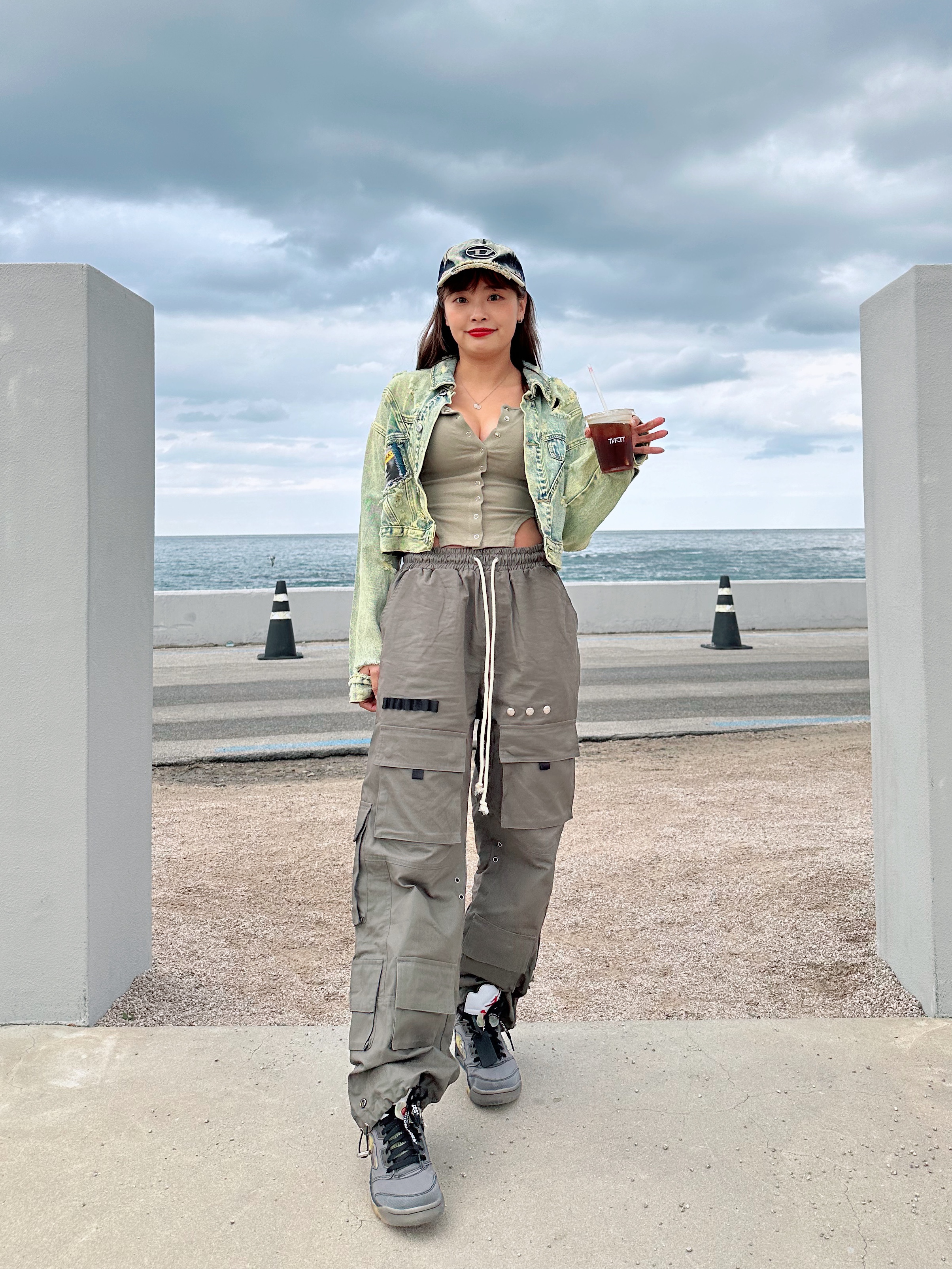 Jordan 5 x Off-White Retro SP Black Muslin, Diesel C-Seymon Treated Denim Baseball Cap Blue White 착용 스타일 - 1