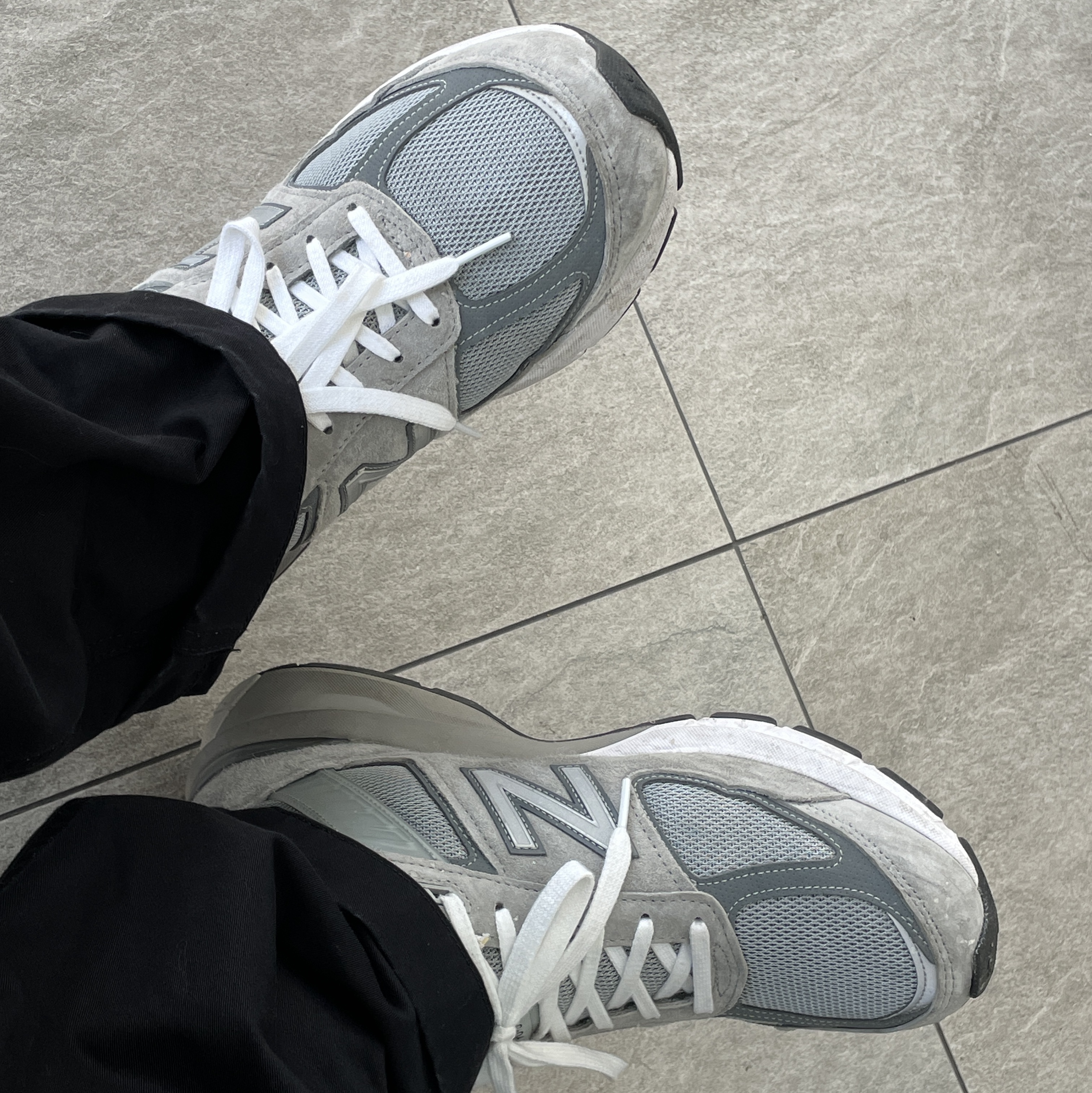 New Balance 990v5 Made in USA Grey - D Standard 착용 스타일