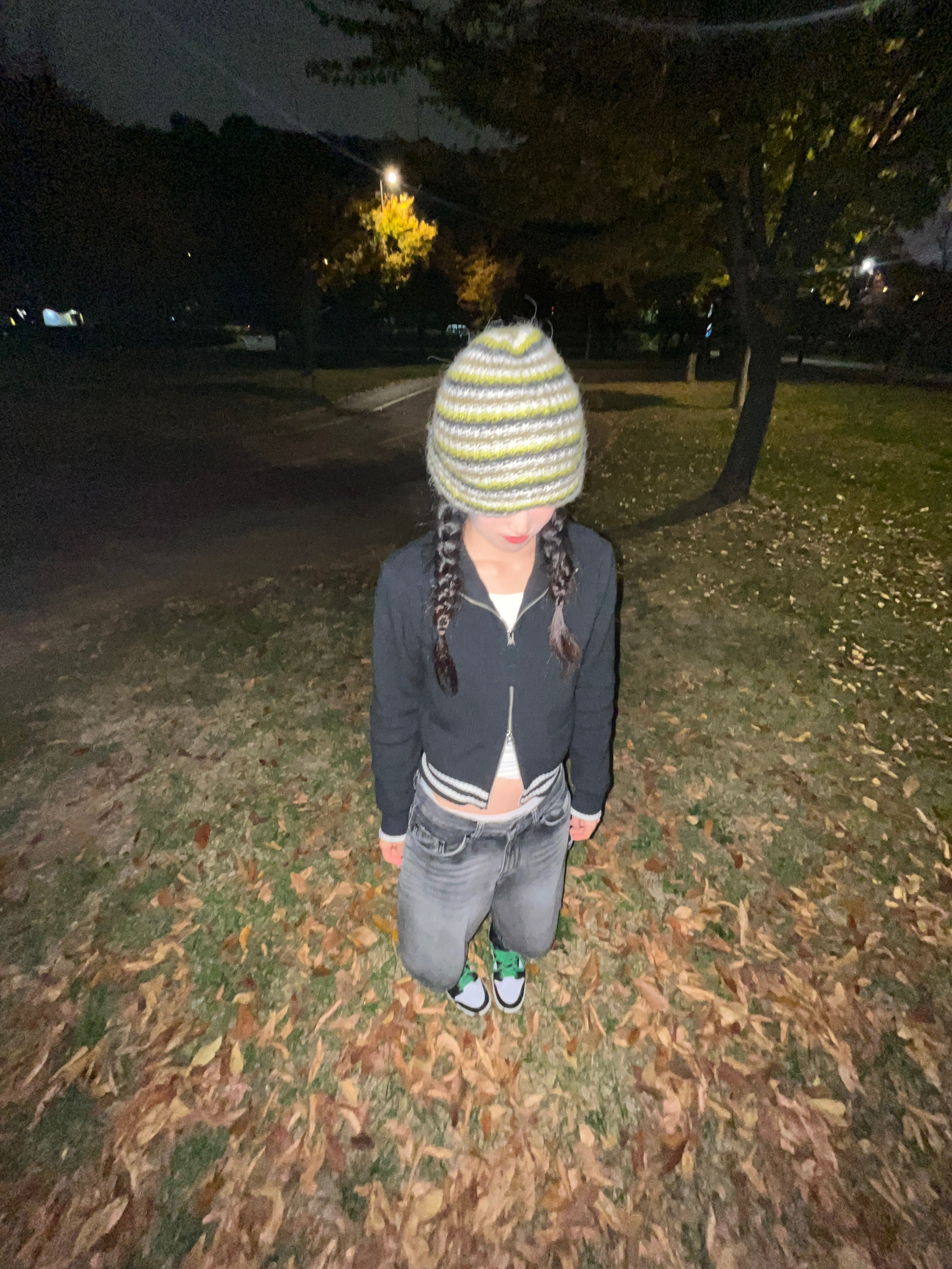 Matin Kim Spell Point Stripe Knit Cardigan Black, Supreme Loose Stripe Beanie Olive - 23FW 착용 스타일 - 7