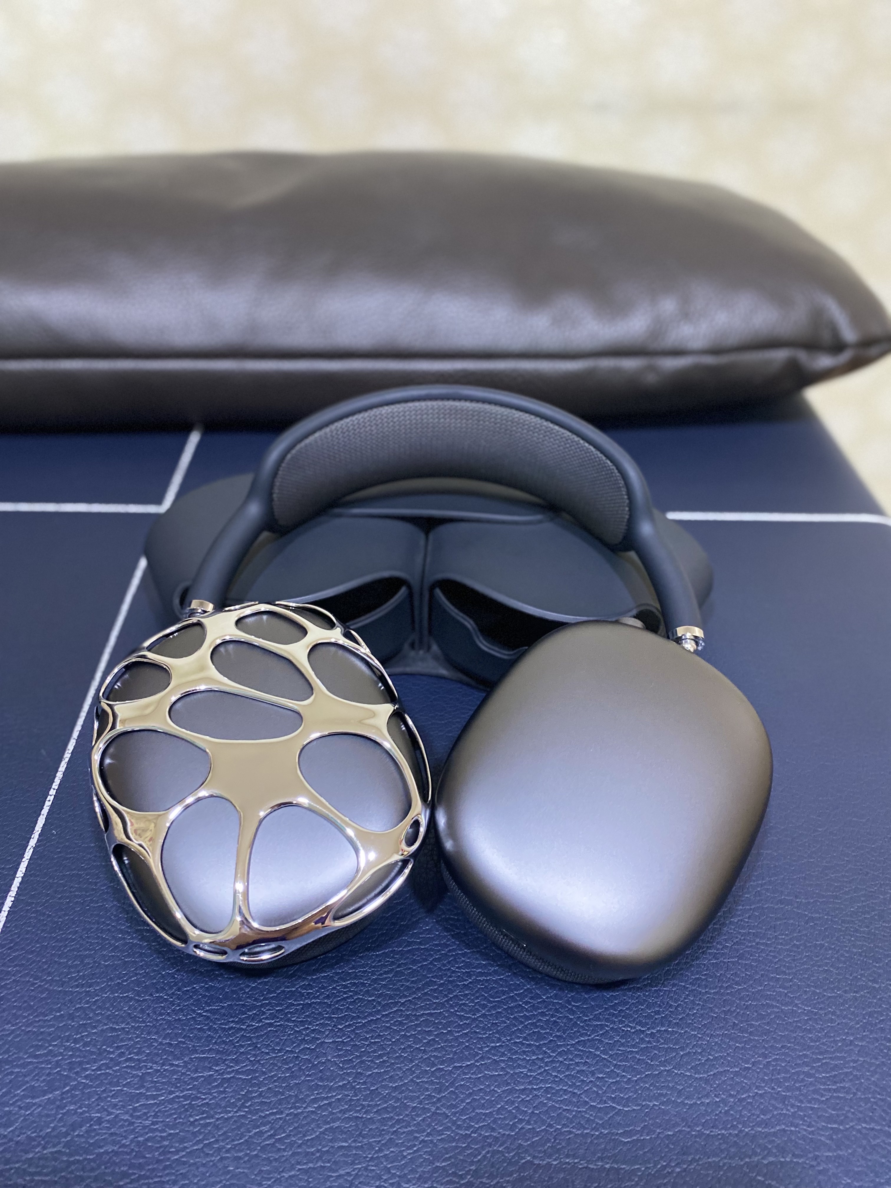 Test Artifact Era Max 001 Chrome, Apple AirPods Max Lightning Space Gray (Korean Ver.) 착용 스타일