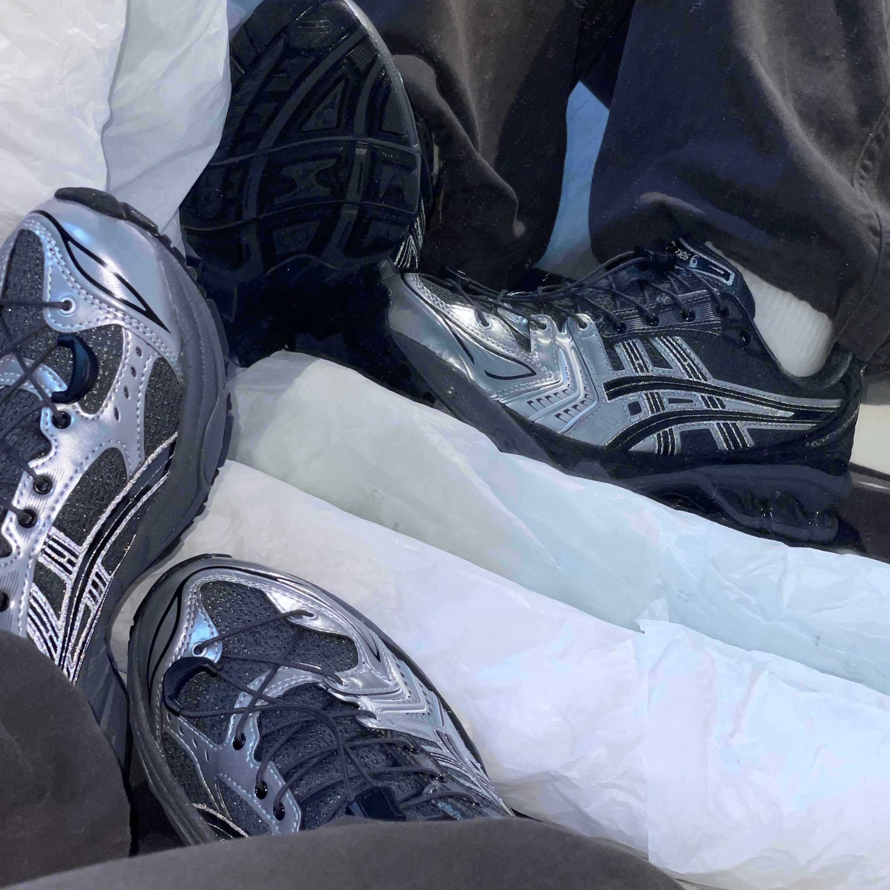 Asics x Unaffected Gel-Kayano 14 Silver Moon 착용 스타일 - 3