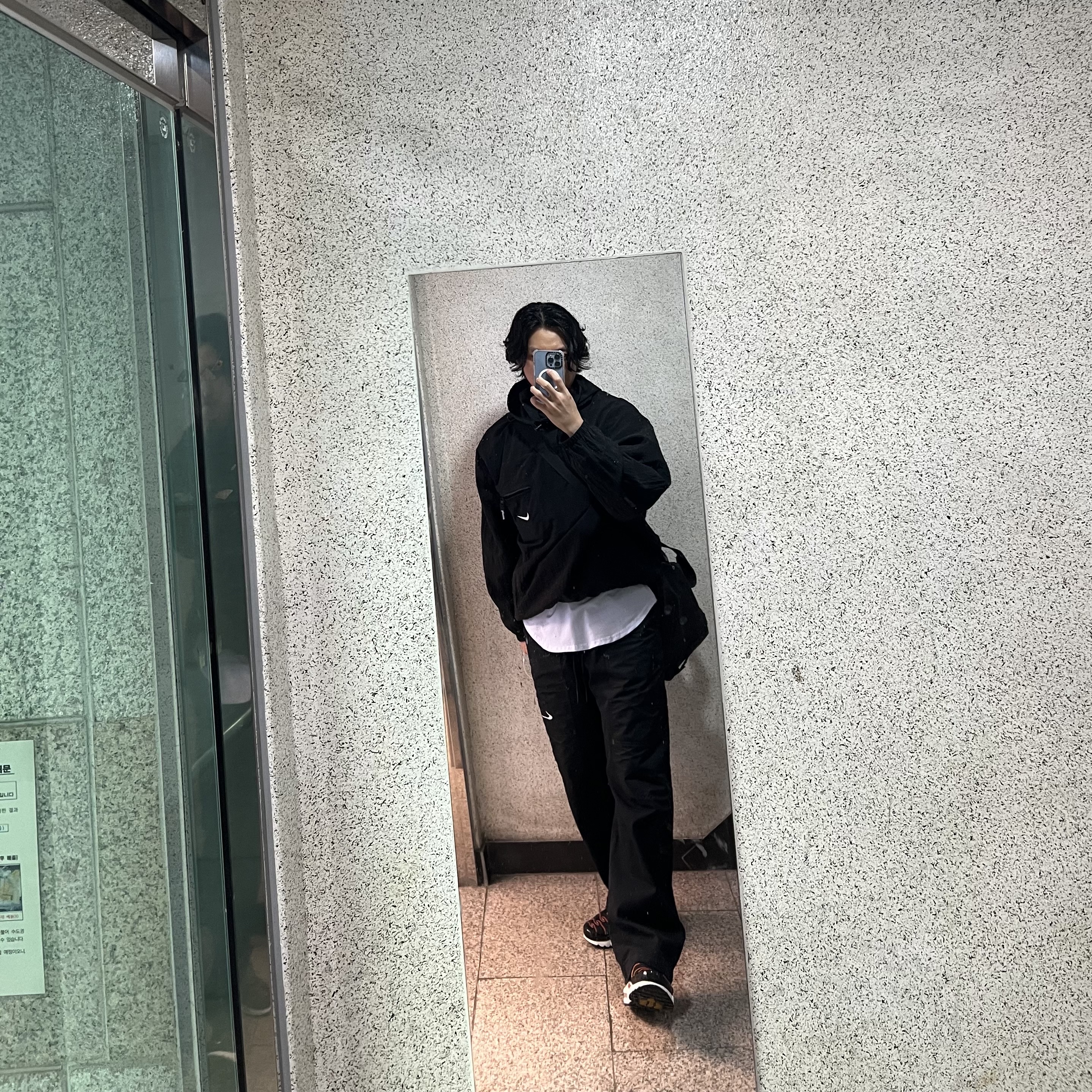 Nike x Off-White NRG Pants Black, Supreme x Nike Jewel Reversible Ripstop Anorak Black - 20FW 착용 스타일