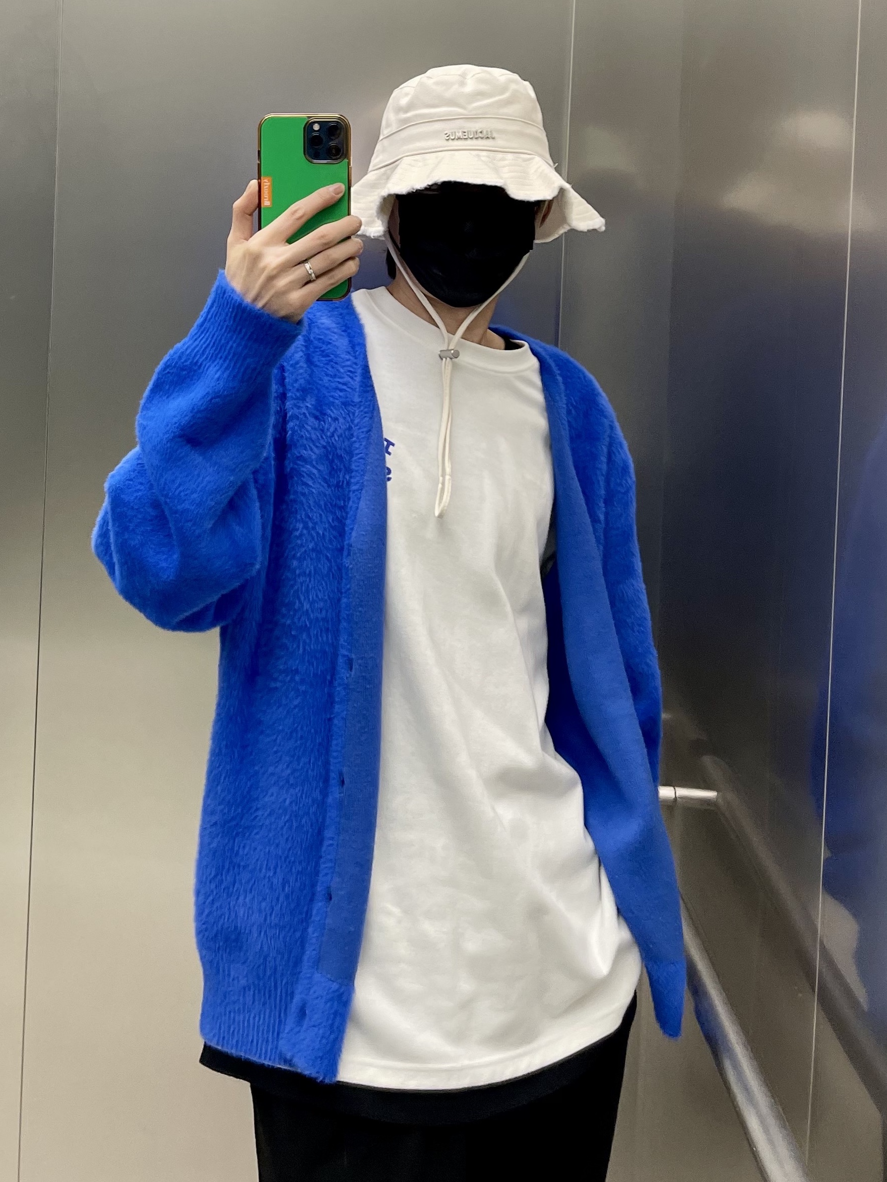 Nike x Ambush Dunk High Deep Royal Blue, IAB Studio 10th Anniversary T-Shirts Pack White & Black (2 Pack) 착용 스타일 - 3