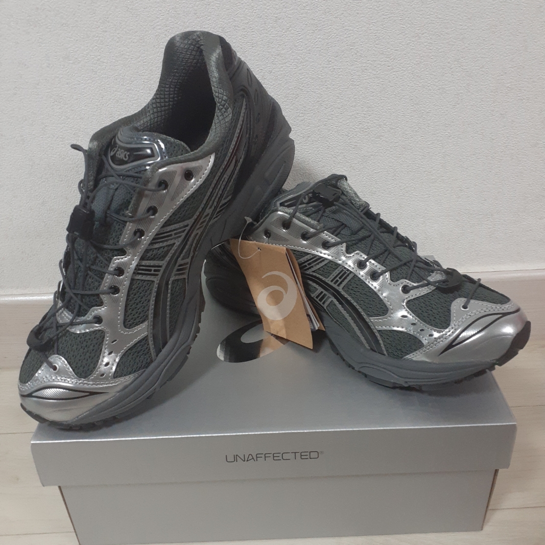 Asics x Unaffected Gel-Kayano 14 Silver Moon 착용 스타일