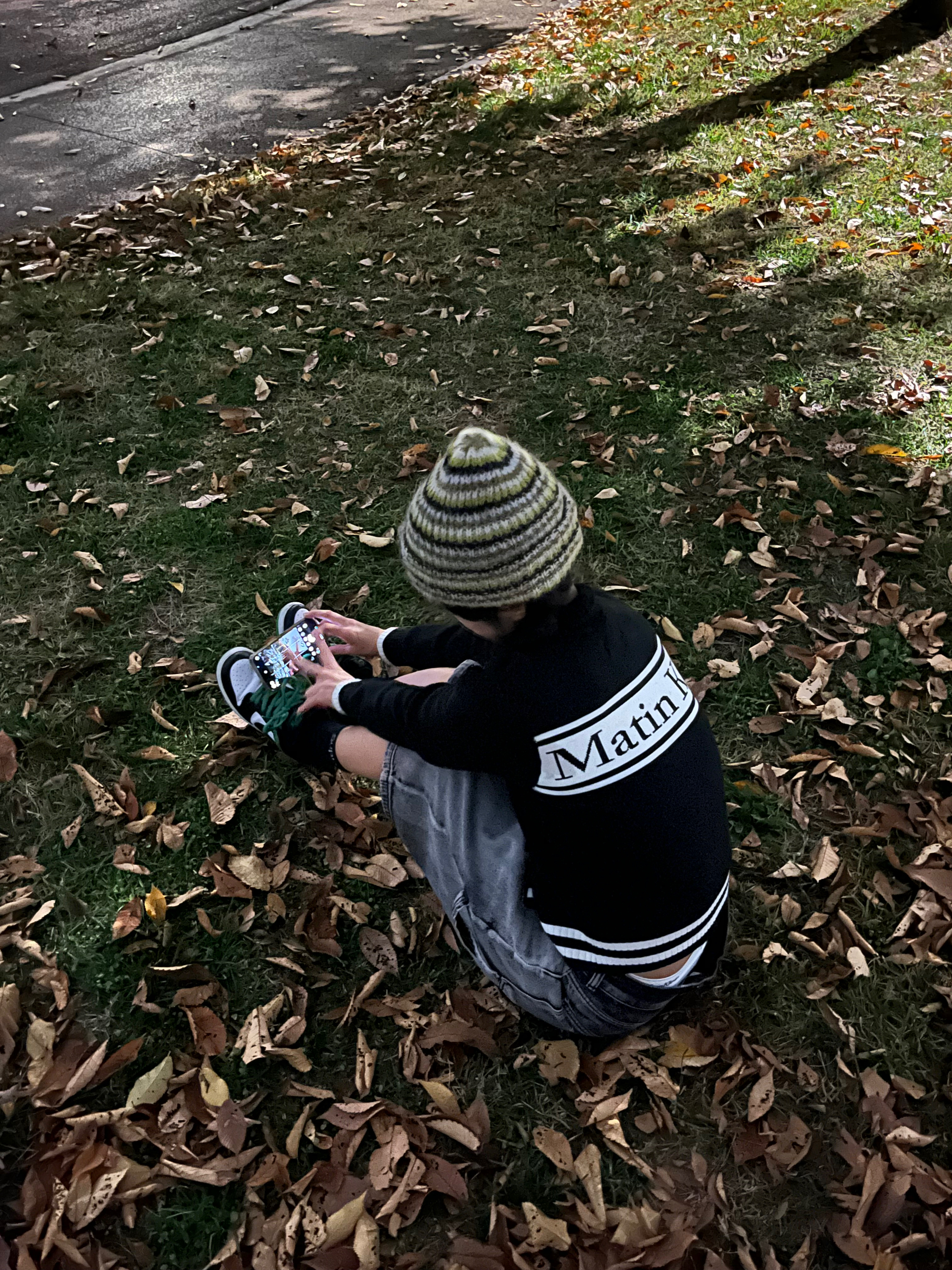 Matin Kim Spell Point Stripe Knit Cardigan Black, Supreme Loose Stripe Beanie Olive - 23FW 착용 스타일 - 1