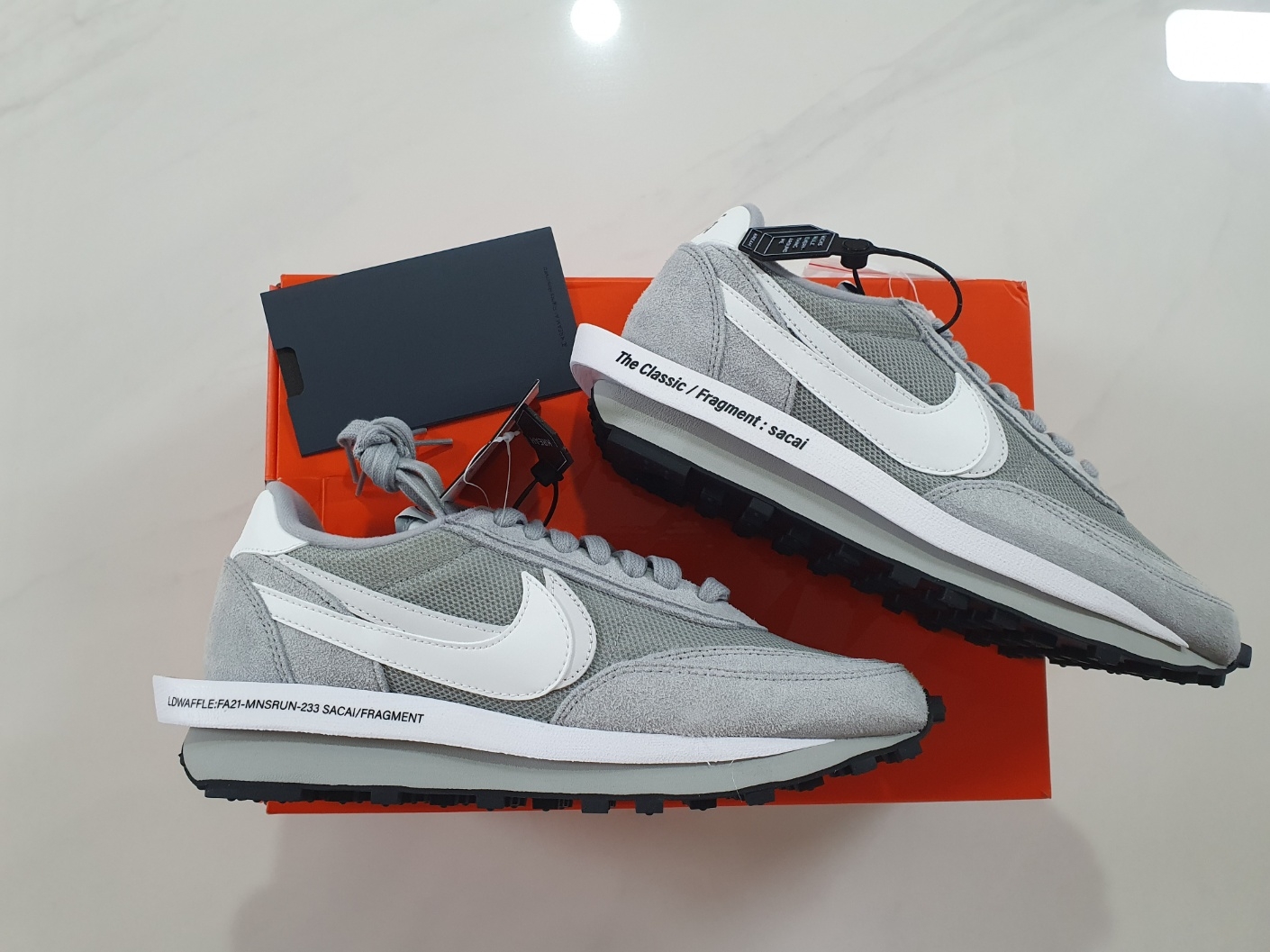 Nike x Sacai x Fragment LDWaffle Light Smoke Grey 착용 스타일