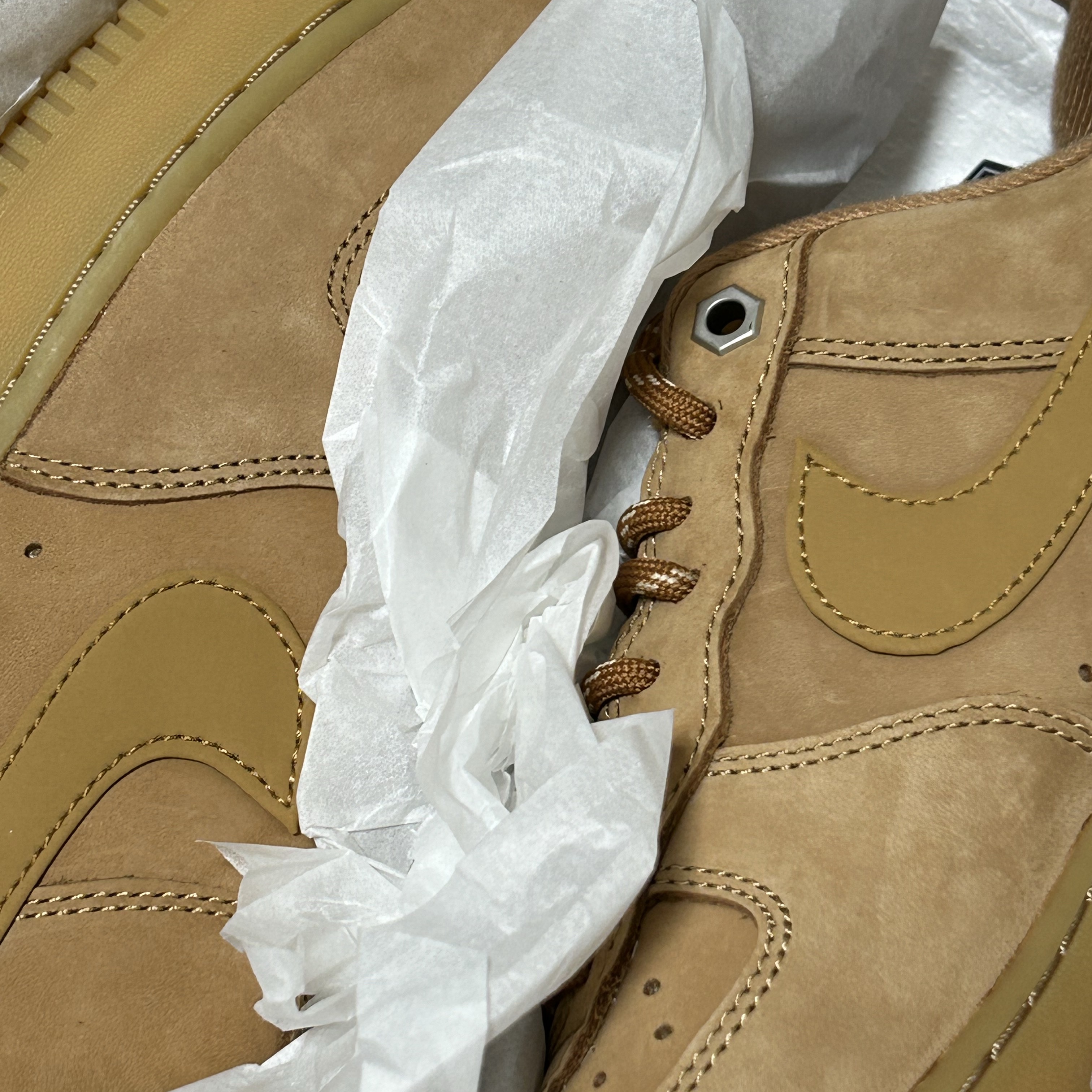 Nike Air Force 1 '07 WB Flax 착용 스타일